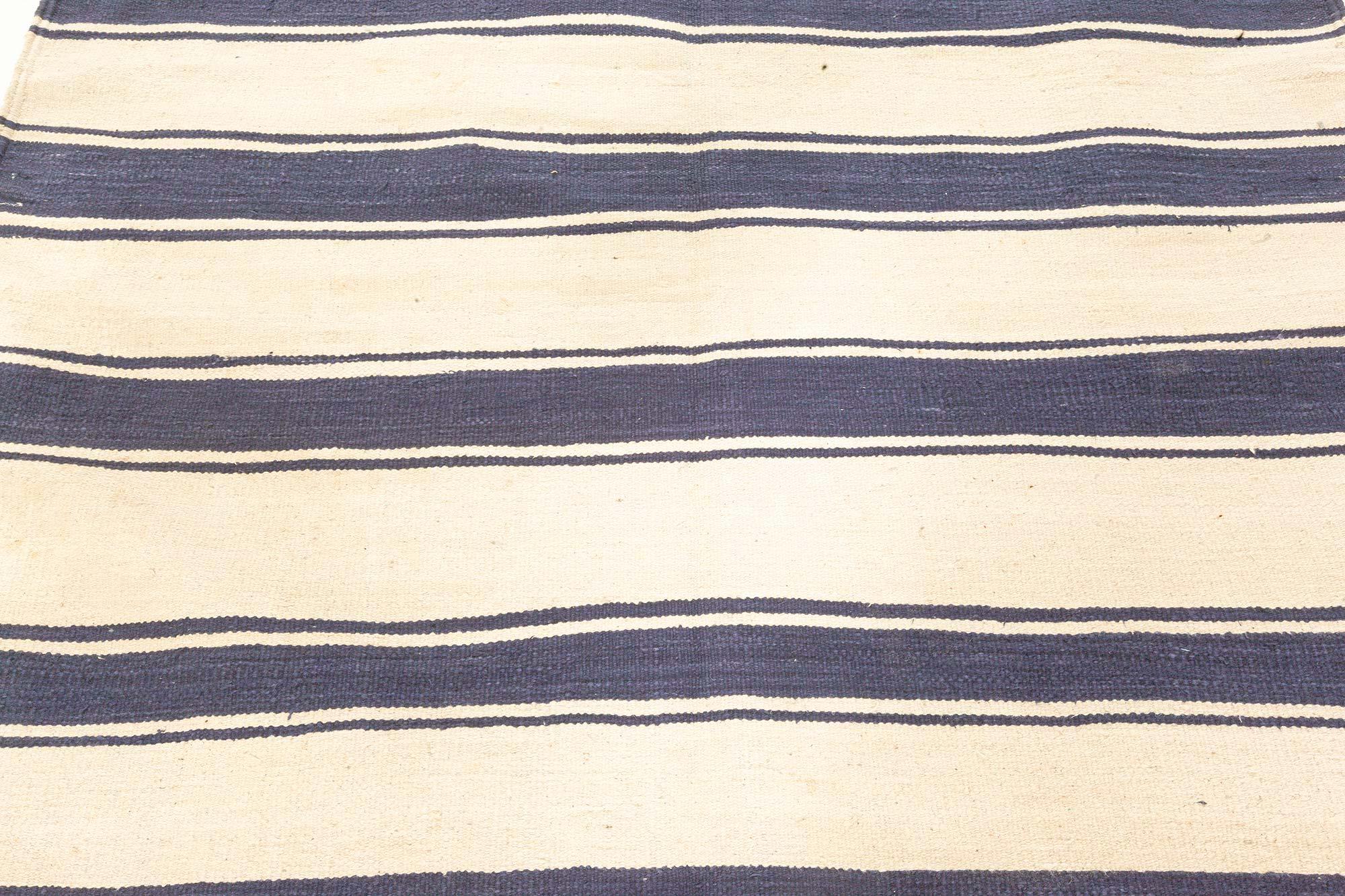 Doris Leslie Blau Alfombra india vintage a rayas Dhurrie Indio en venta