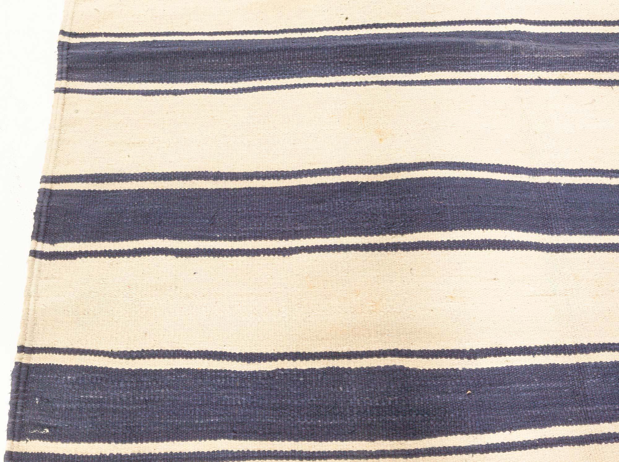 Doris Leslie Blau Alfombra india vintage a rayas Dhurrie Tejido a mano en venta