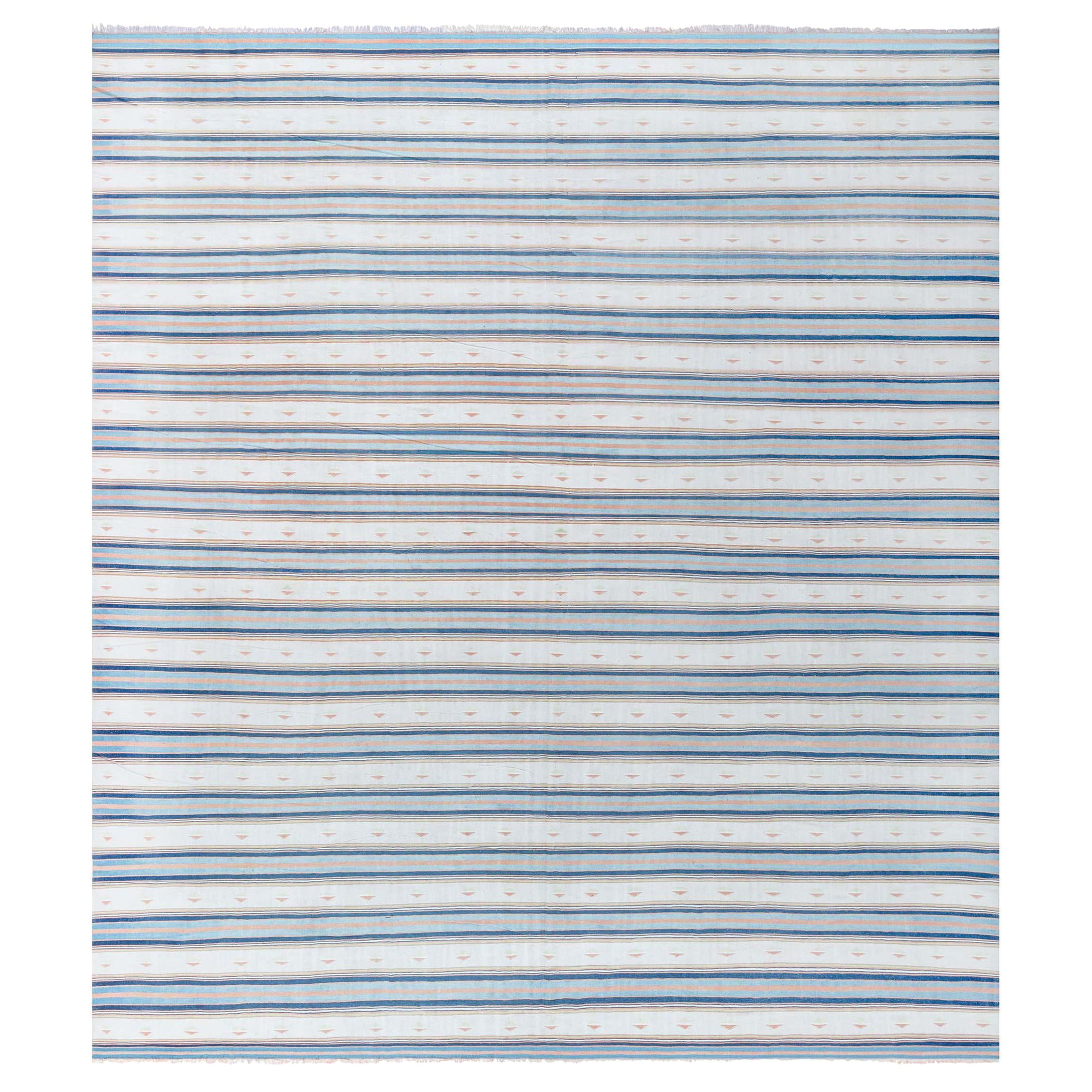 Doris Leslie Blau gestreifter indischer Dhurrie Vintage-Teppich in Vintage