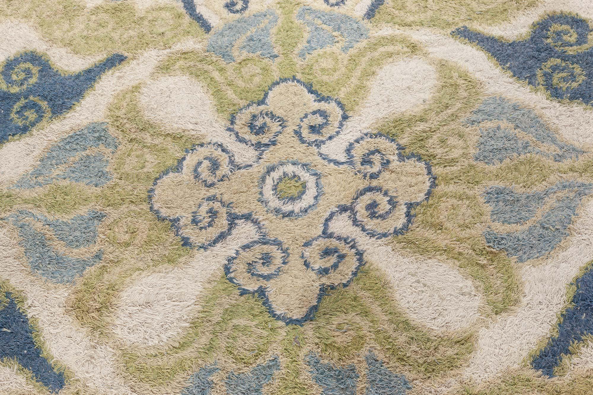 Vintage Japanese Rug
Size: 9'1