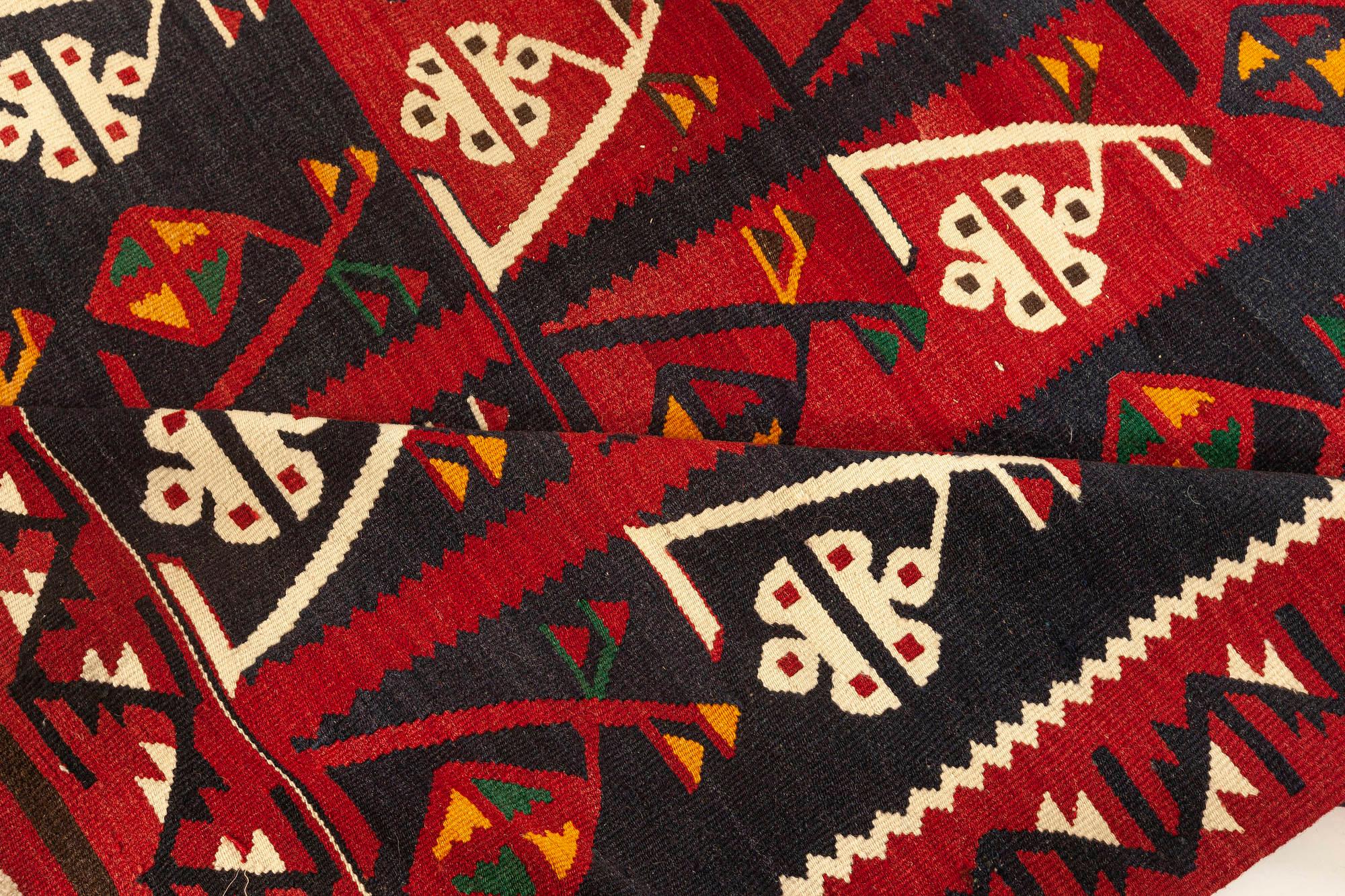Doris Leslie Blauer Vintage Kelim-Roter Teppich im Zustand „Gut“ im Angebot in New York, NY