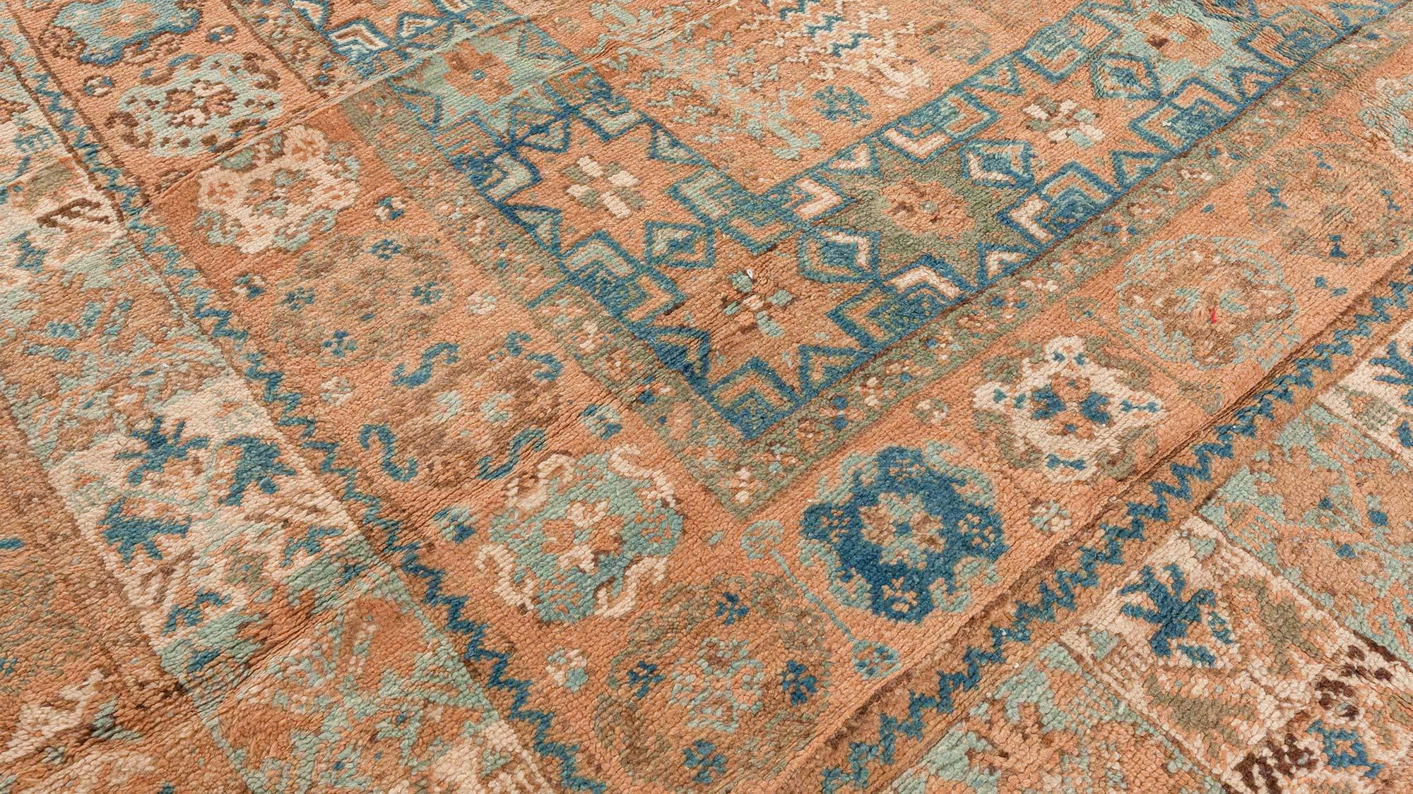 Doris Leslie Blau Vintage Moroccan Rug — Timeless Elegance in Earthy Tones In Good Condition For Sale In New York, NY