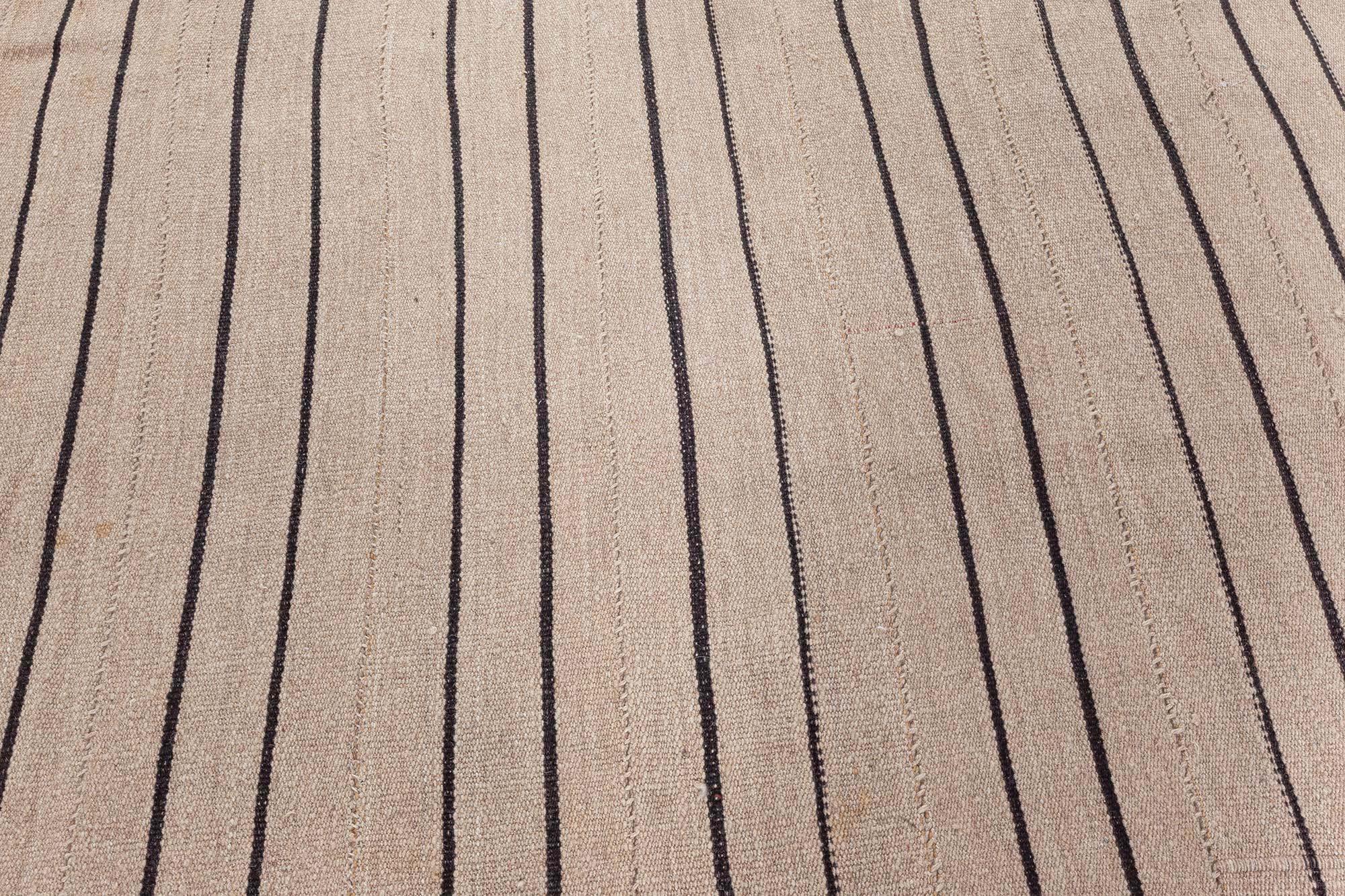 Alter persischer Kilim-Teppich
Größe: 8'0