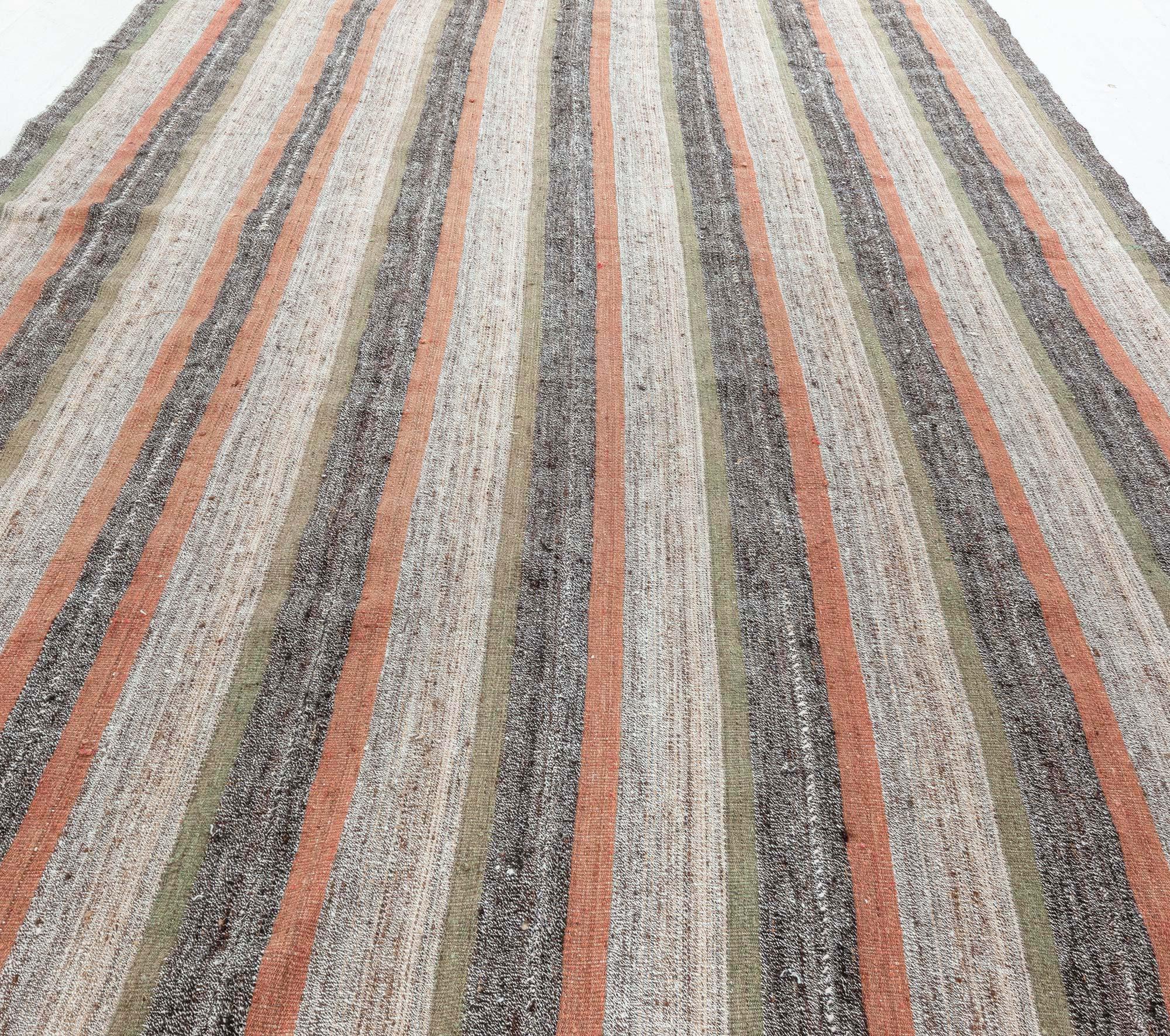 Noué à la main Tapis Kilim persan vintage Doris Leslie Blau en vente