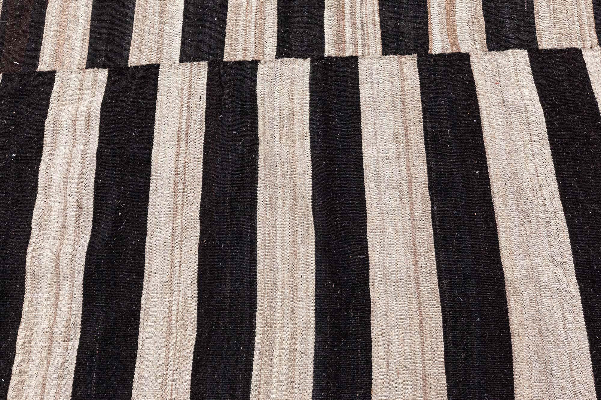 Doris Leslie Blauer Vintage Persischer Kelim-Teppich (Wolle) im Angebot