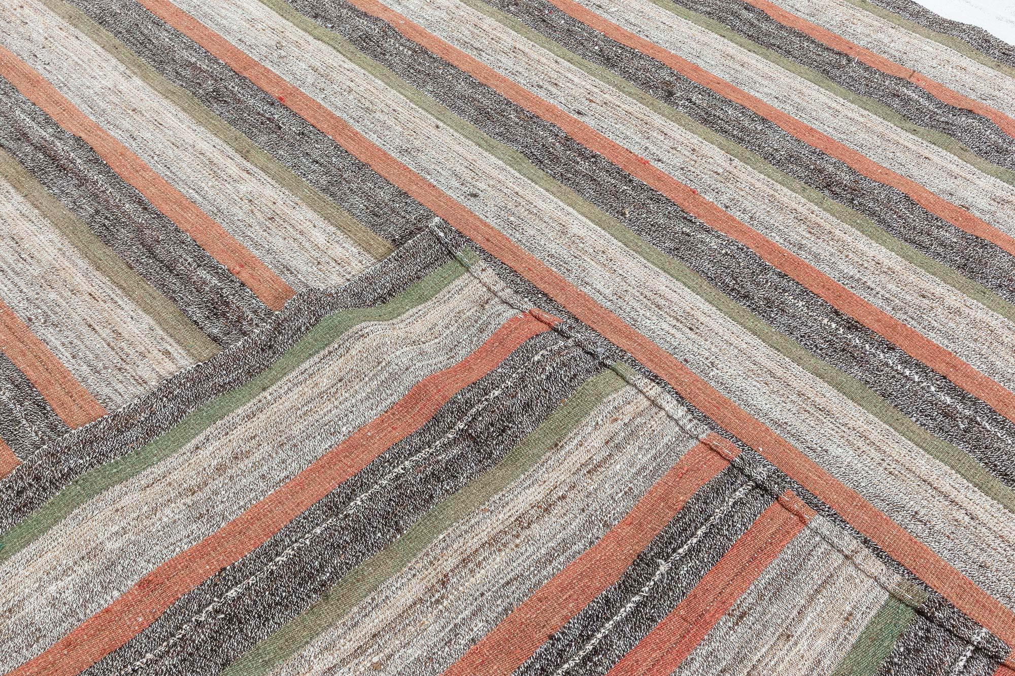 Doris Leslie Blau Alfombra Kilim Persa Vintage Lana en venta