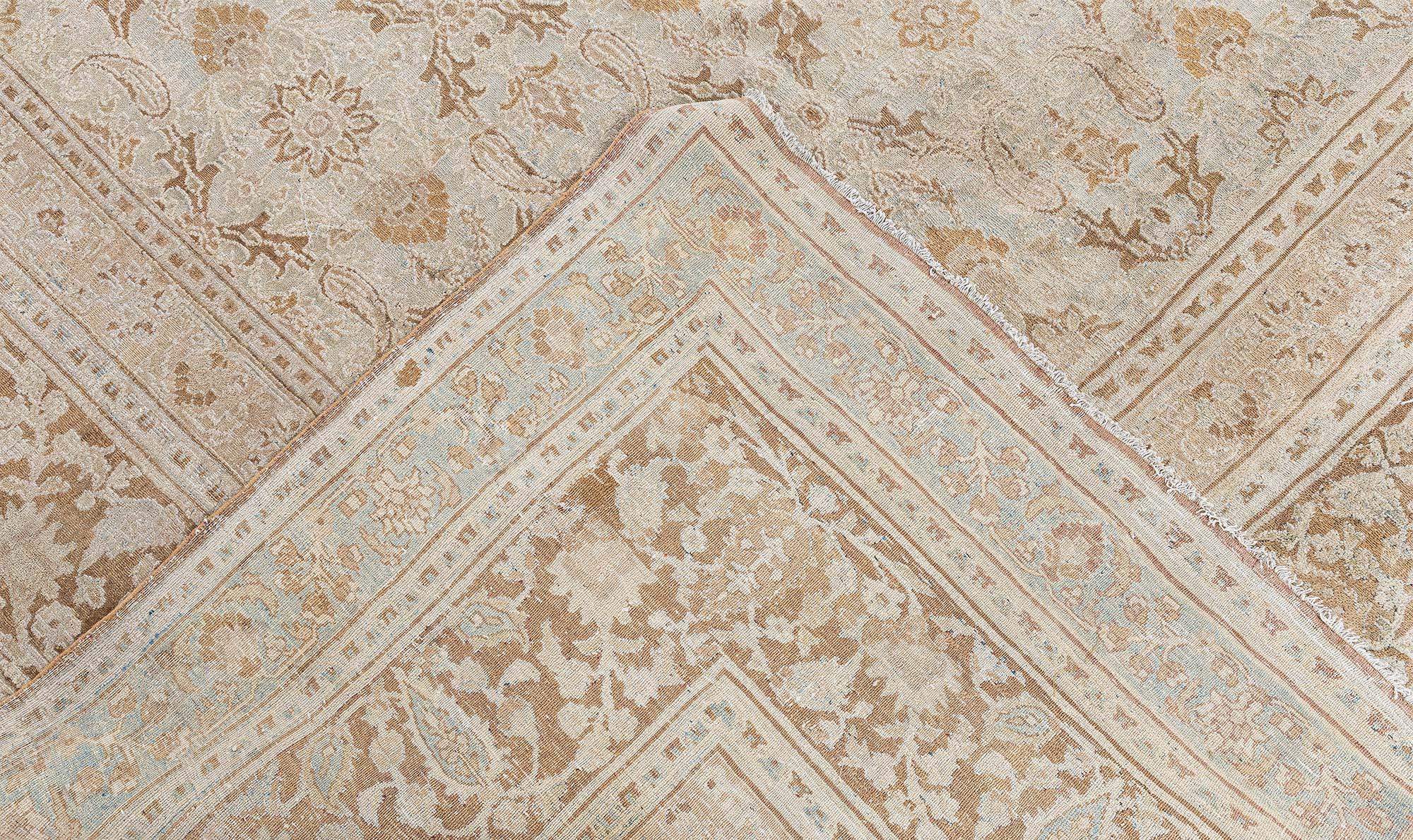 Tapis persan Meshad vintage fait à la main Doris Leslie Blau en vente 1