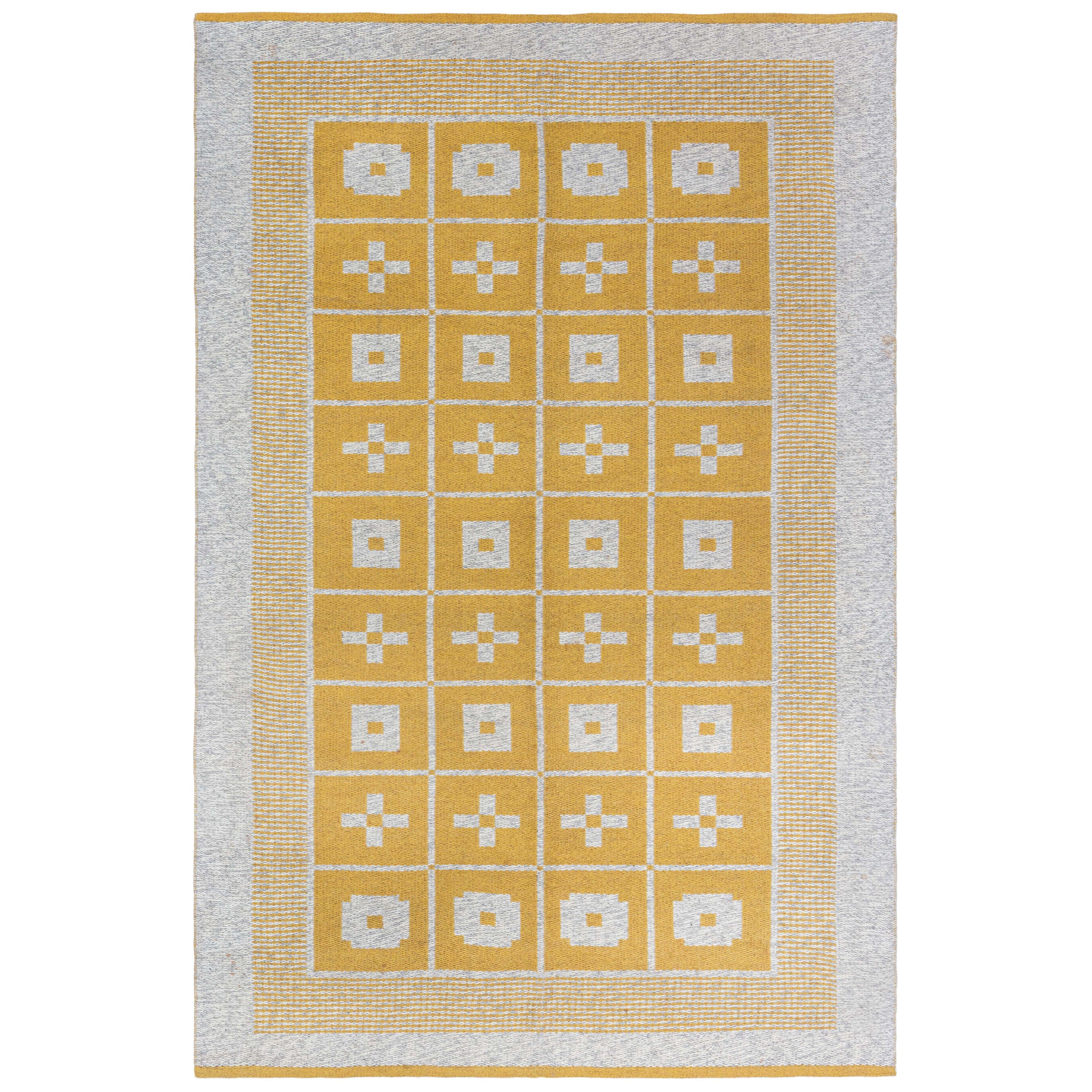 Doris Leslie Blau Vintage Reversible Geometric Yellow Swedish Rug (tapis suédois)