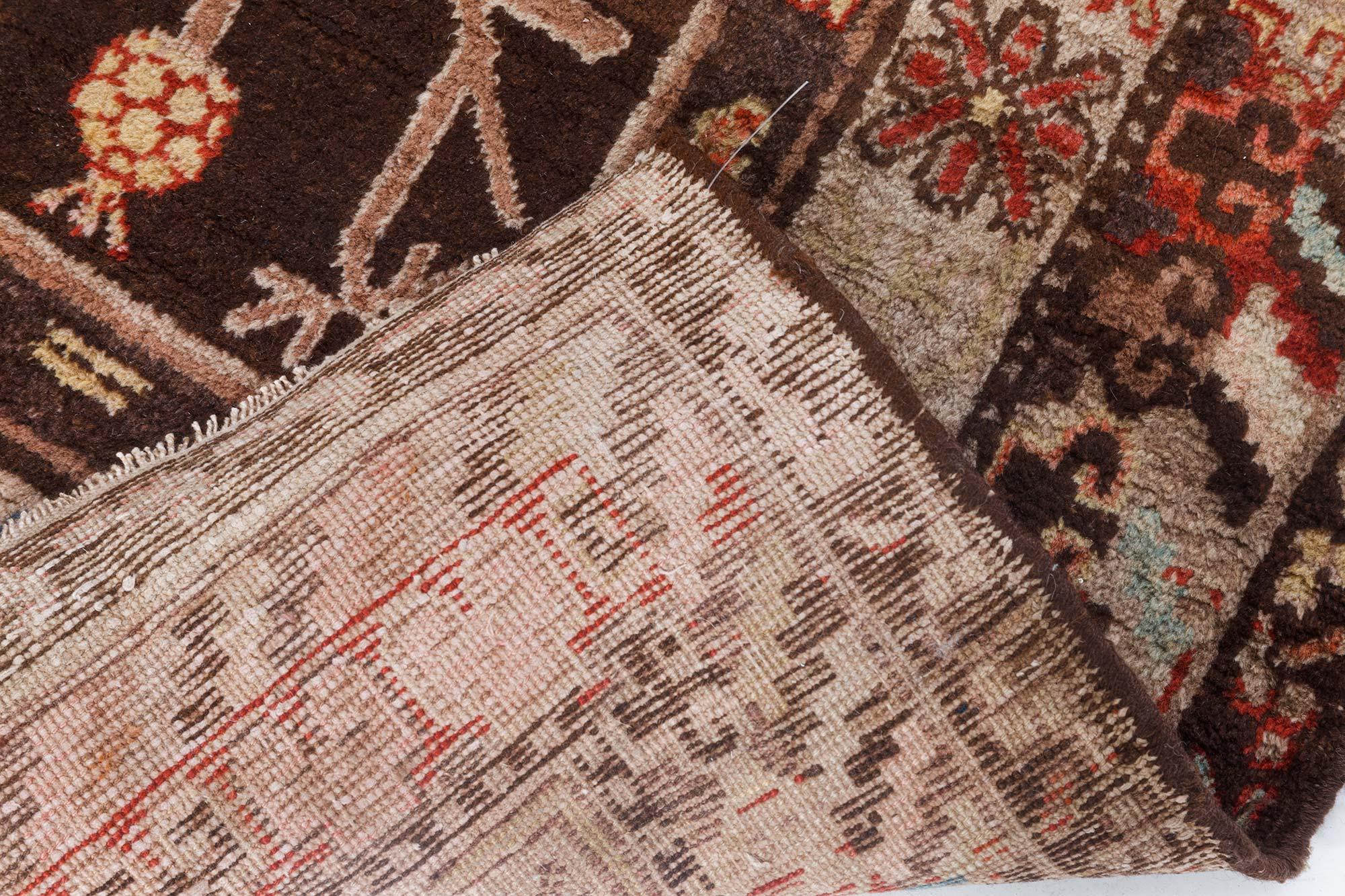 20ième siècle Doris Leslie Blau Vintage Samarkand Brown Tapis de laine fait main en vente