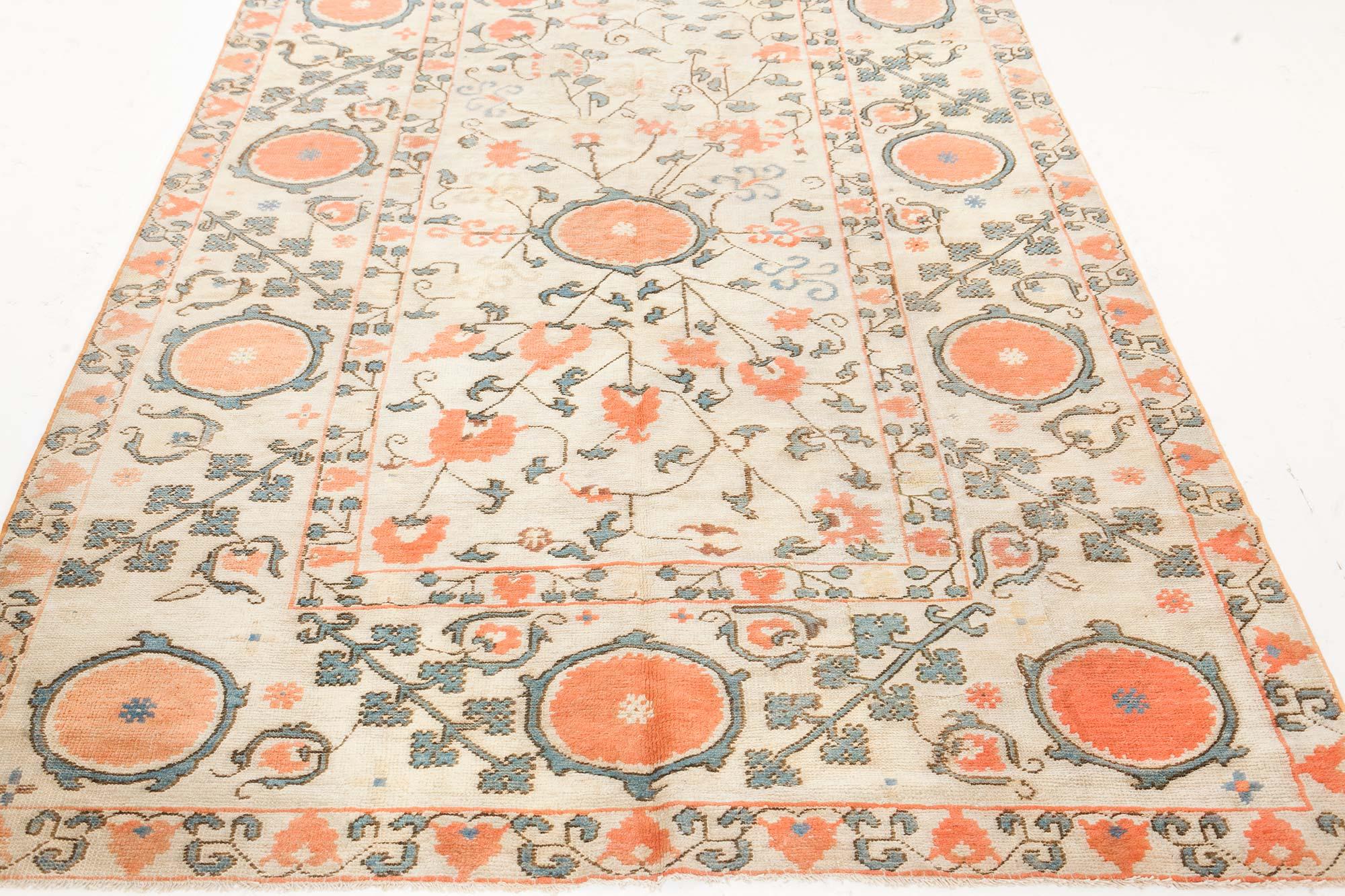 Doris Leslie Blauer Vintage Samarkand Khotan Handgefertigter Wollteppich aus Samarkand (Turkestan) im Angebot