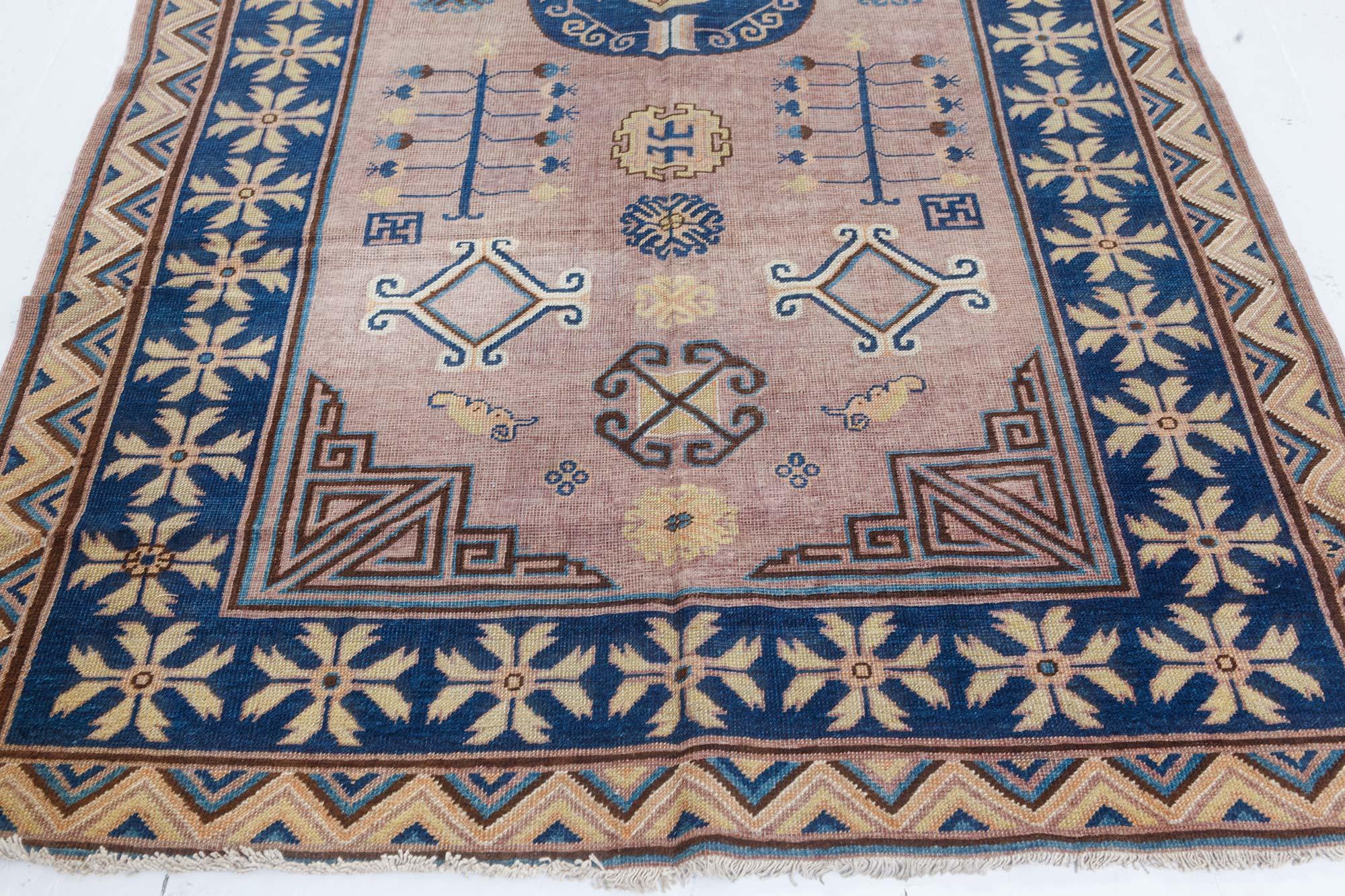 Doris Leslie Blauer Vintage Samarkand Khotan Handgefertigter Wollteppich aus Samarkand (Afghanisch) im Angebot