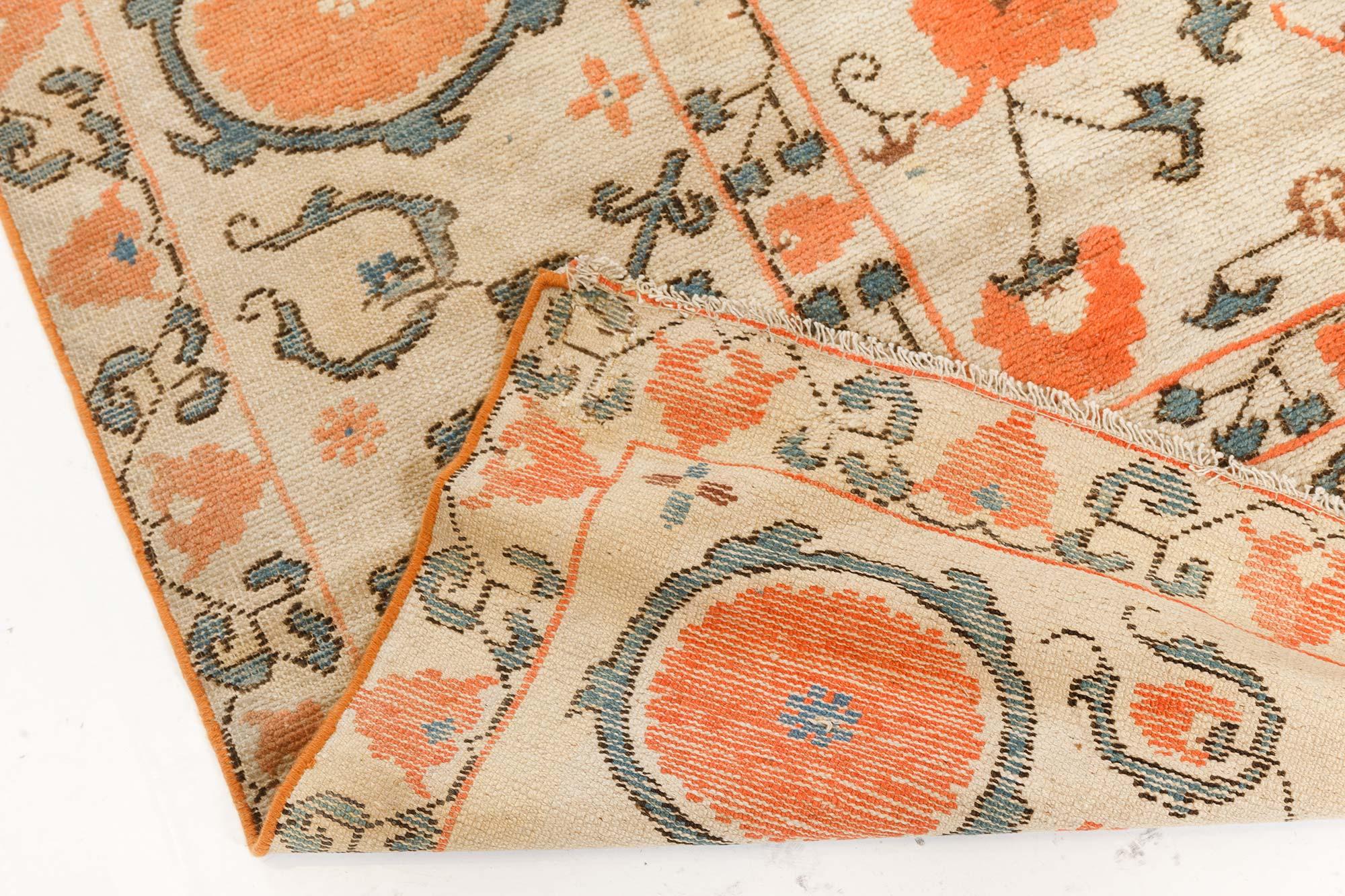 Doris Leslie Blauer Vintage Samarkand Khotan Handgefertigter Wollteppich aus Samarkand (19. Jahrhundert) im Angebot
