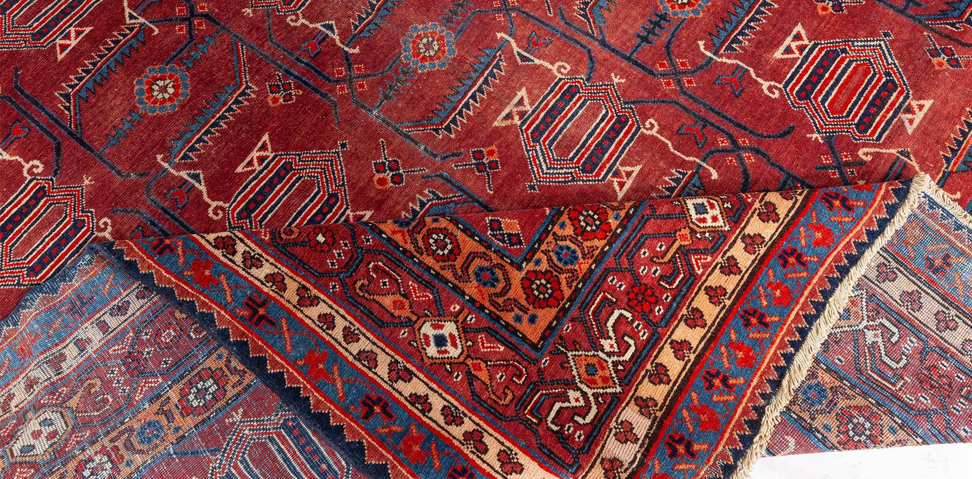 Doris Leslie Blau Midcentury Samarkand Rot Handgefertigter Wollteppich (Moderne der Mitte des Jahrhunderts) im Angebot