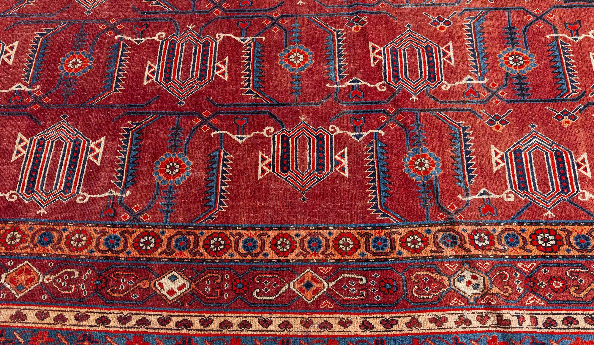 Doris Leslie Blau Midcentury Samarkand Rot Handgefertigter Wollteppich (Handgeknüpft) im Angebot