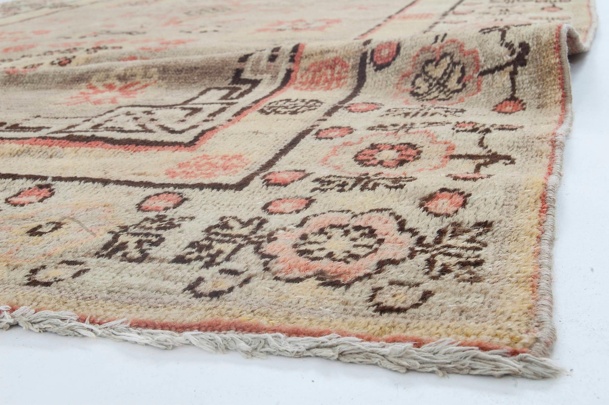 Noué à la main Doris Leslie Blau Tapis de laine Vintage Samarkand (Khotan) en vente
