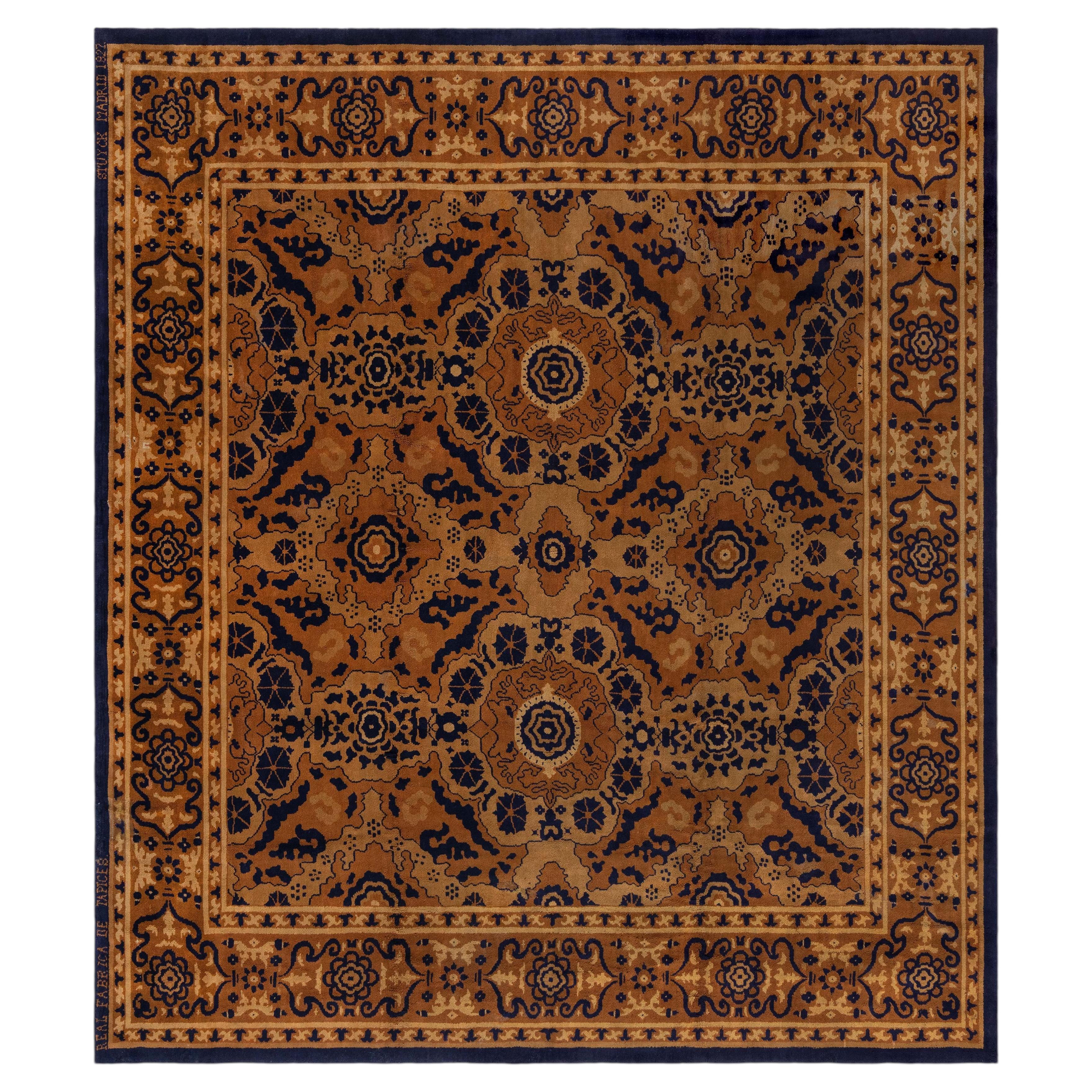 Alfombra «Doris Leslie Blau» de estilo vintage español, abstracta, en tonos tostados cálidos y azul marino, de Cuenca en venta