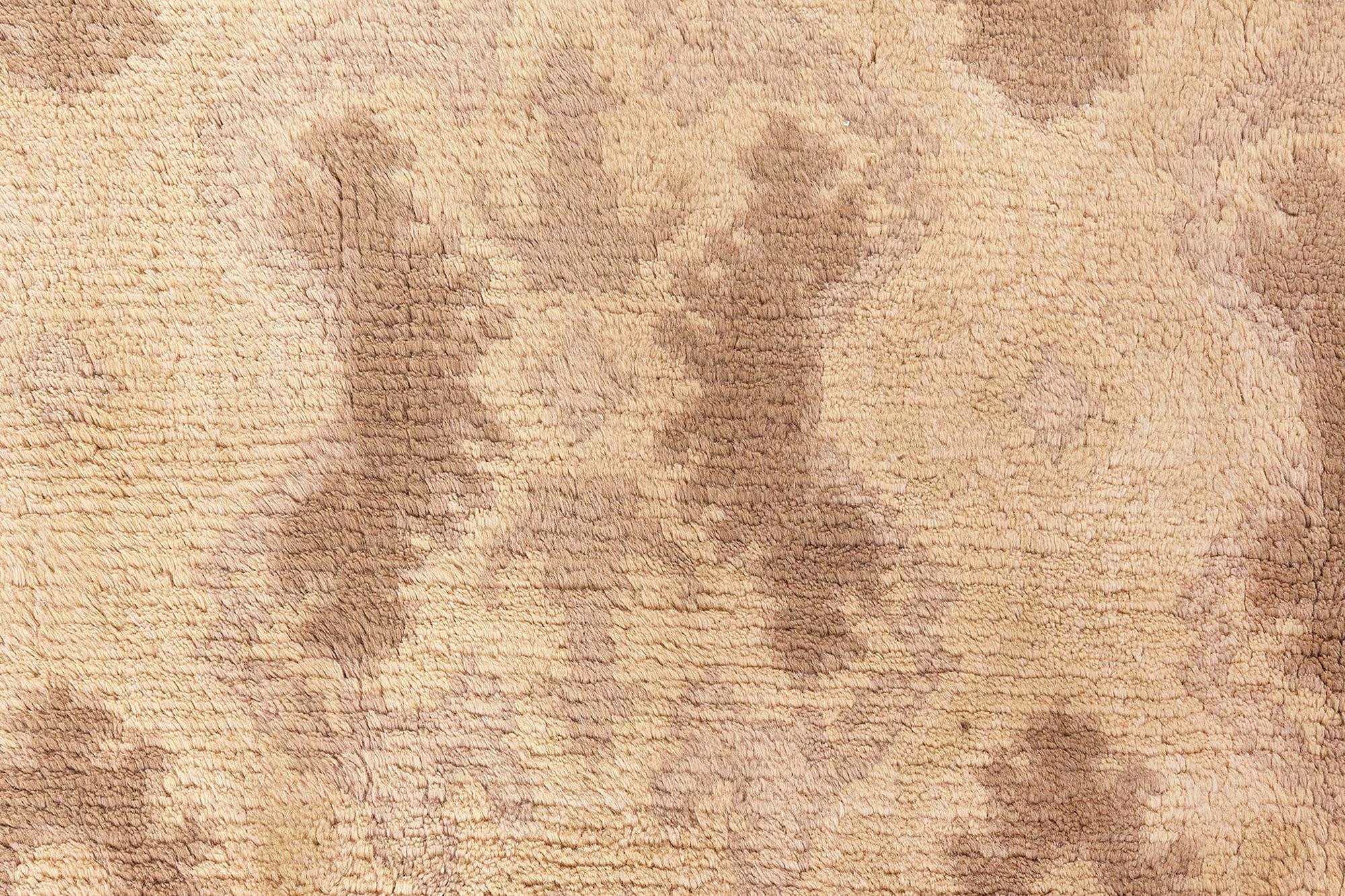20th Century Doris Leslie Blau Vintage Spanish Beige Handmade Wool Rug For Sale