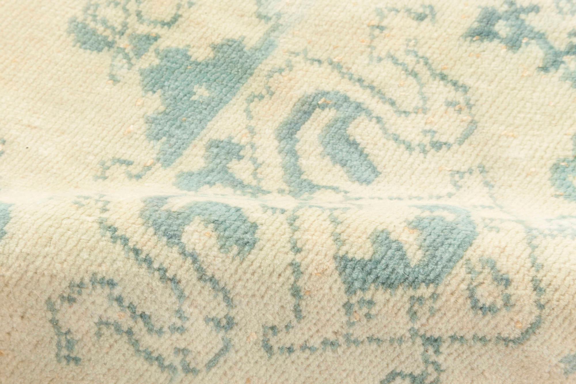 Doris Leslie Blau Vintage Spanish Cuenca Rug Anudado a mano en venta