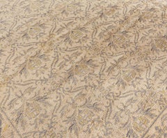 Doris Leslie Blau – Vintage-Teppich aus Spanien mit Blumenmuster, in zartem Beige, handgeknüpft aus Wolle
