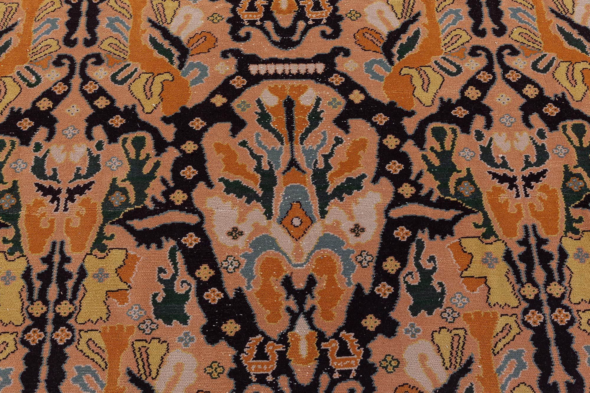 Doris Leslie Blauer spanischer Vintage-Teppich (Größe verstellt) im Zustand „Gut“ im Angebot in New York, NY