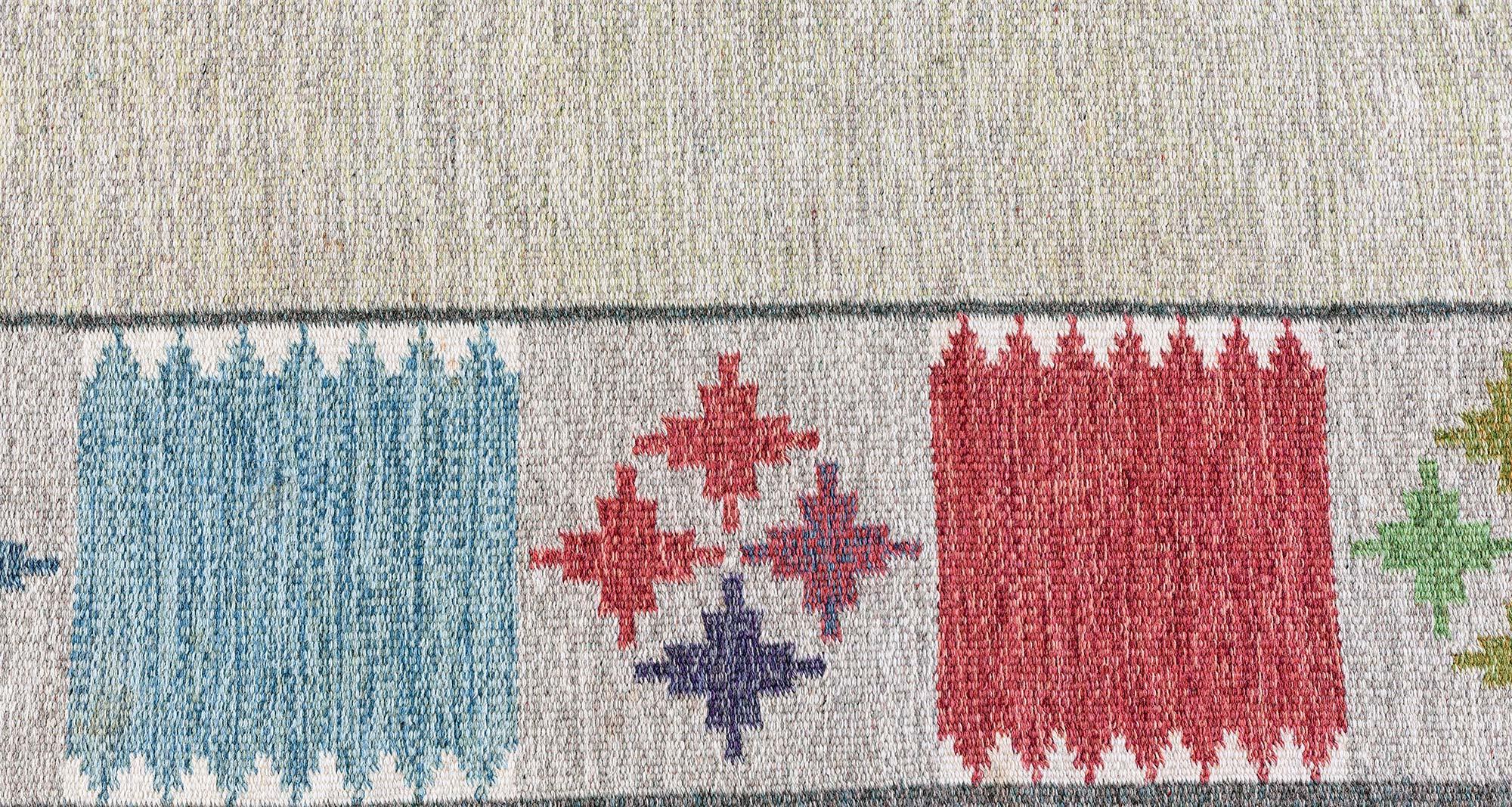 Doris Leslie Blauer schwedischer Flachgewebe-Teppich von Bitte Ahlgren, signiert „BA“ (20. Jahrhundert) im Angebot