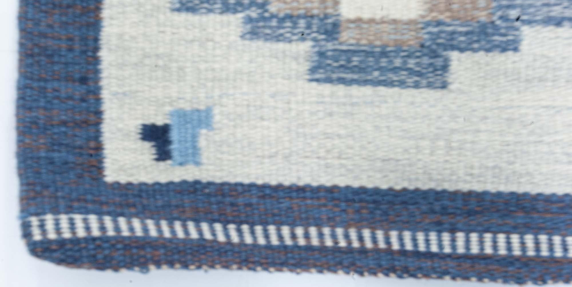 Tappeto svedese vintage blu a tessitura piatta di Erik Lundberg
Dimensioni: 6'5