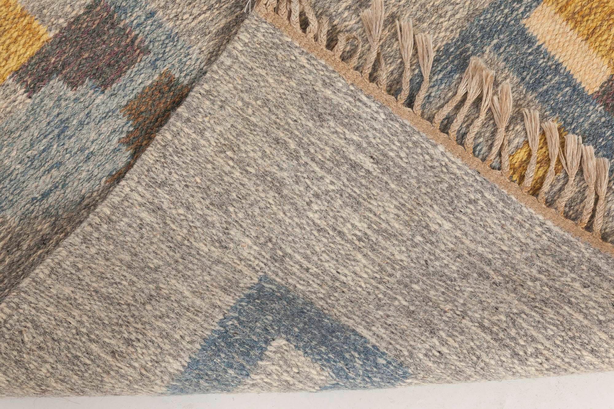 Doris Leslie Blauer schwedischer Flachgewebeteppich im Vintage-Stil, signiert 'JR' im Zustand „Gut“ im Angebot in New York, NY