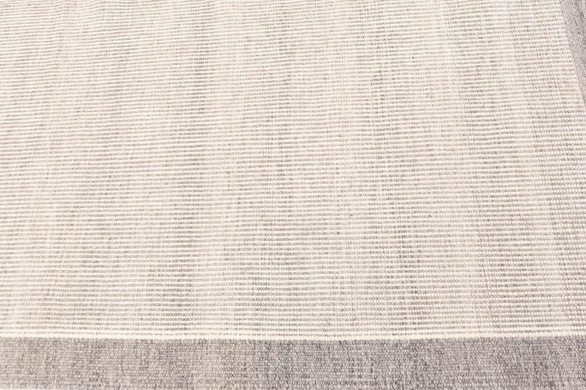 Vintage Swedish Flat Weave Wool Rug
Size: 6'9