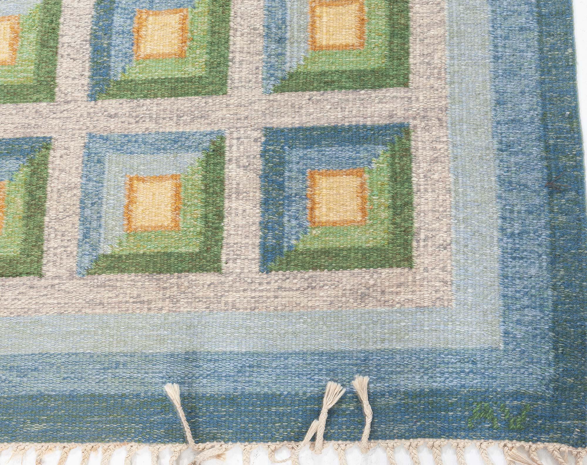 Doris Leslie Blauer schwedischer flacher gewebter Vintage-Teppich von Alice Walleback (Moderne der Mitte des Jahrhunderts) im Angebot