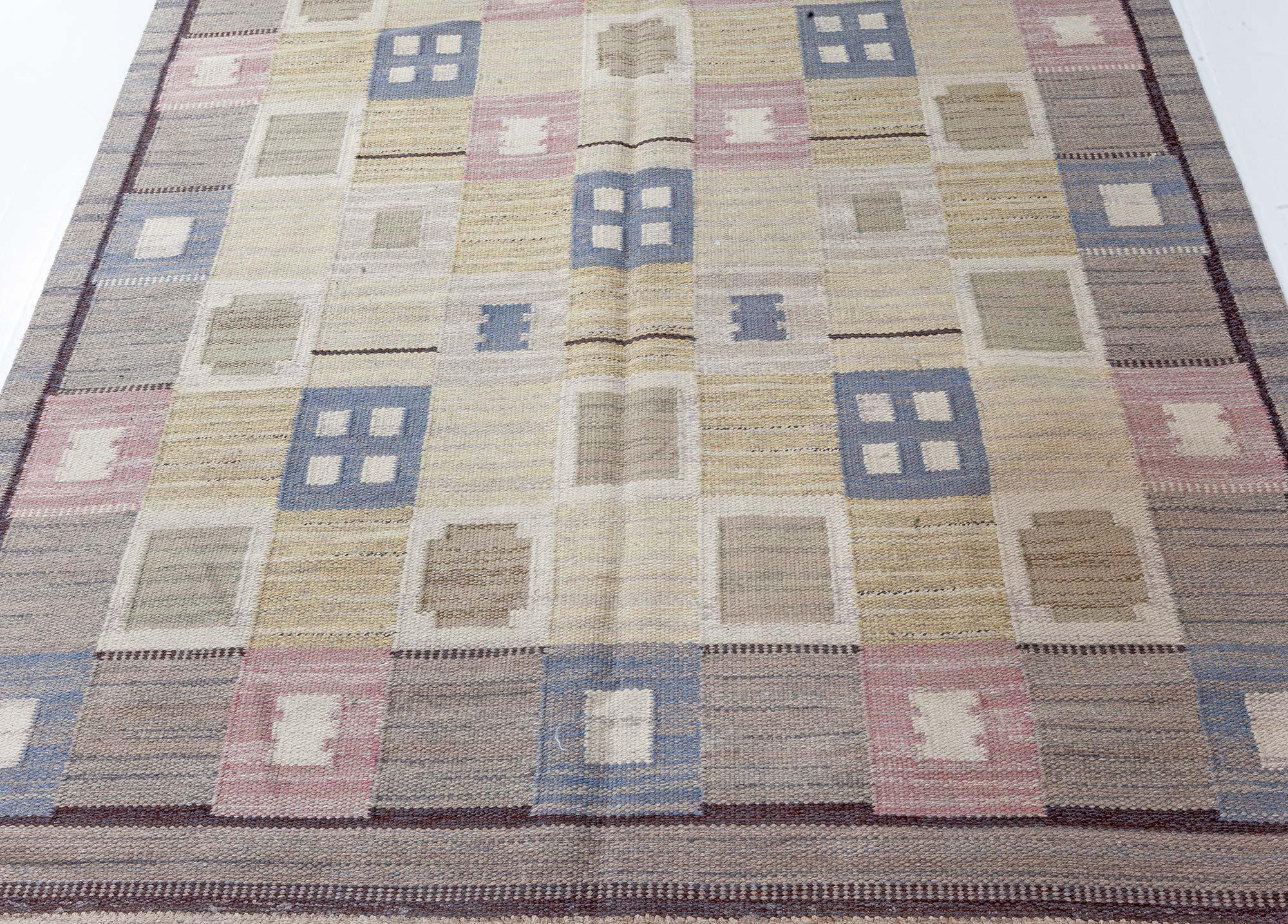 Vintage Swedish flat woven rug
Size: 5'1