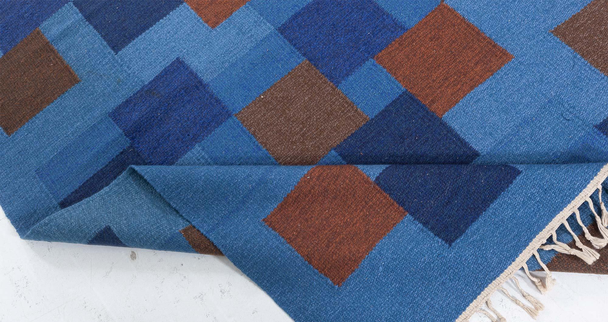 Doris Leslie Blau Vintage Swedish Flat Woven Rug In Good Condition For Sale In New York, NY