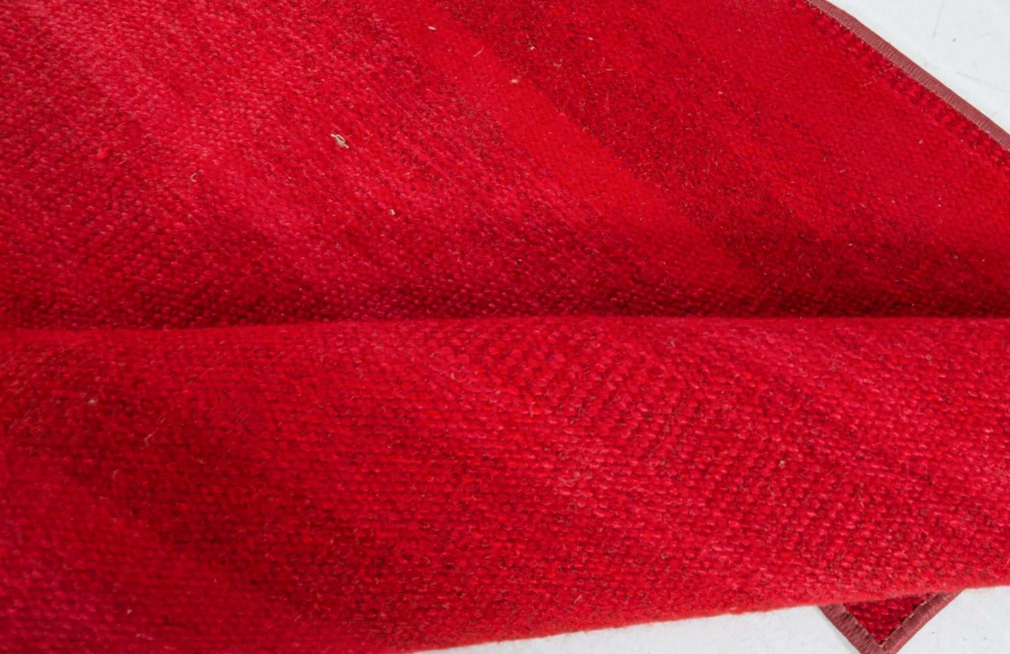 Vintage Swedish Fragment Runner in Red Tones
Size: 2'0