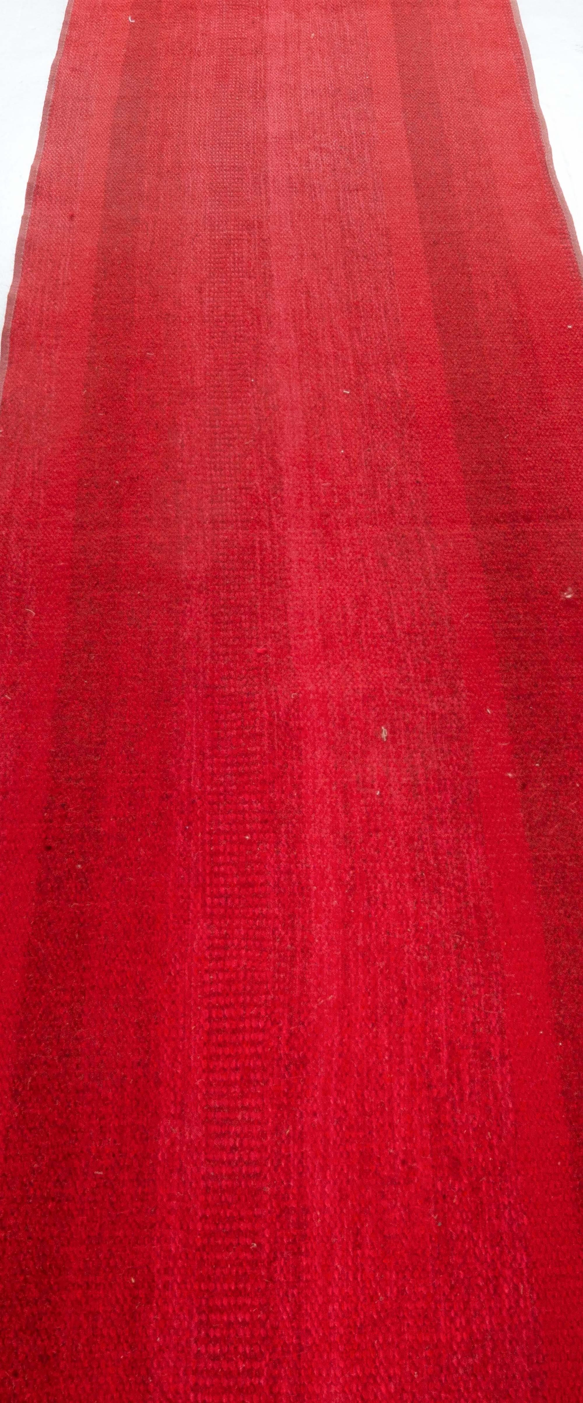 Svedese Doris Leslie Blau - Runner vintage in frammenti svedesi nei toni del rosso in vendita