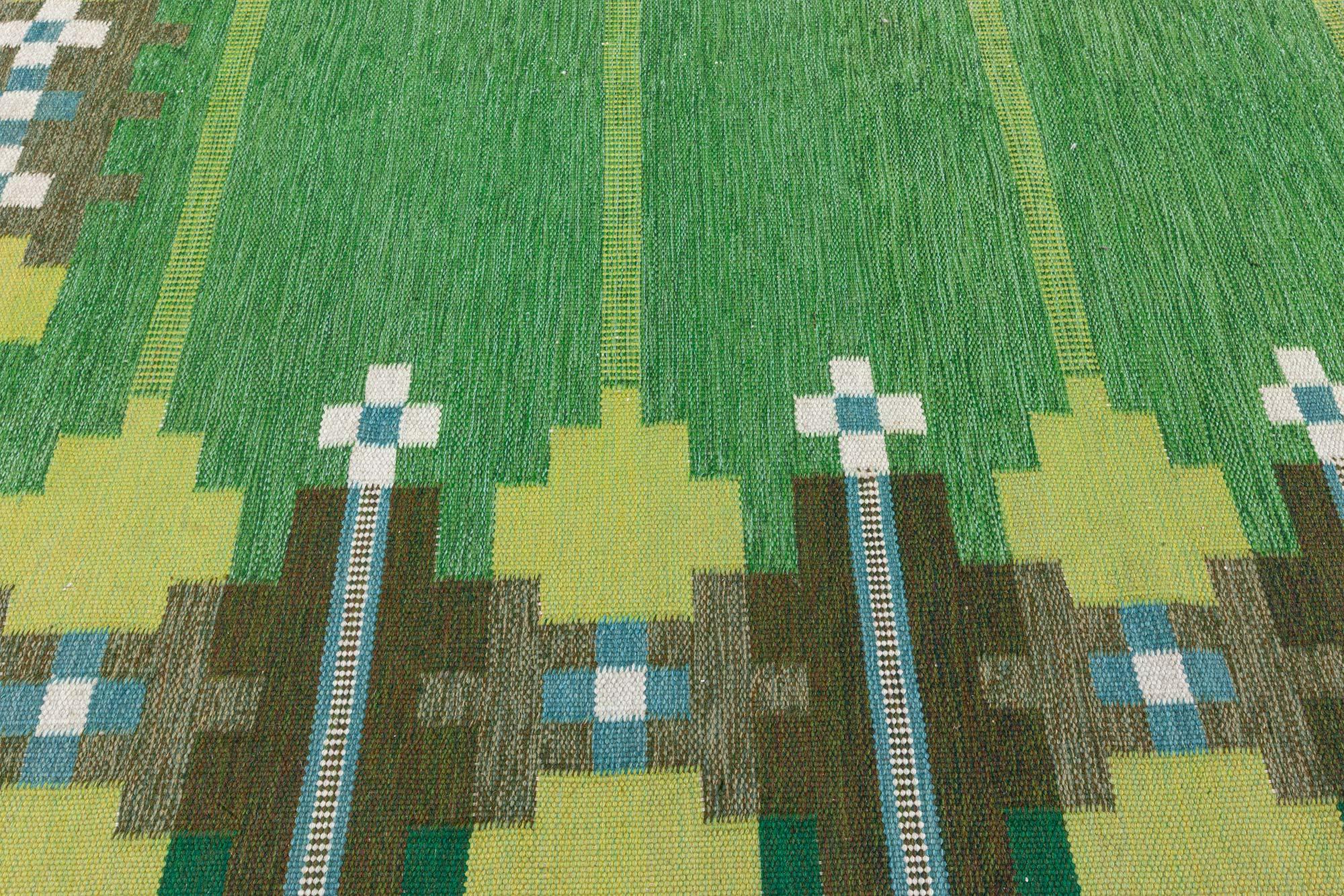 Svedese Tappeto svedese vintage Doris Leslie Blau con motivi geometrici e verde intenso in vendita