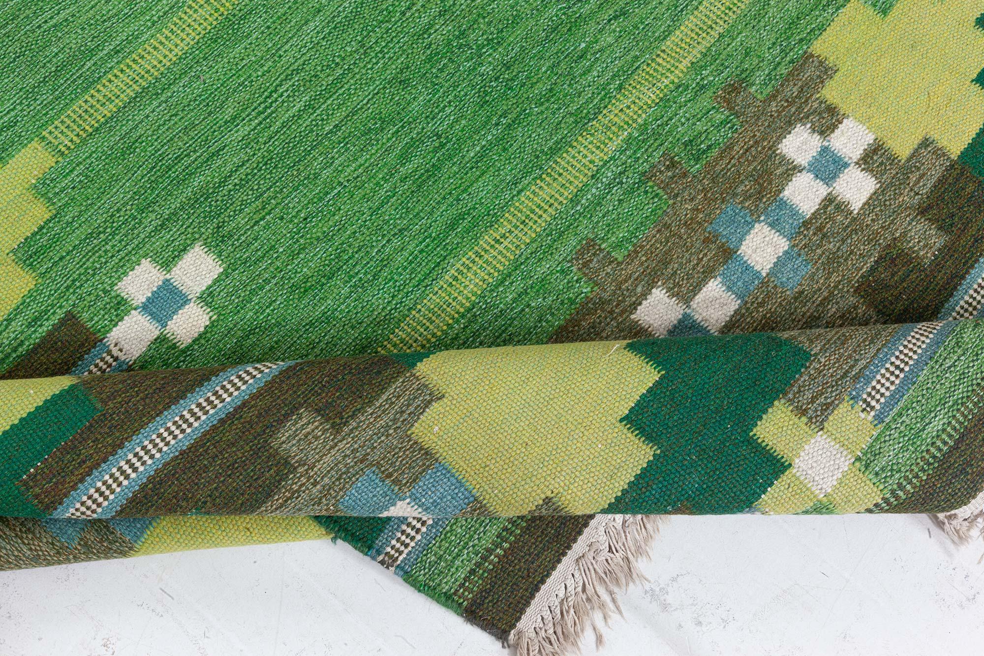 XX secolo Tappeto svedese vintage Doris Leslie Blau con motivi geometrici e verde intenso in vendita