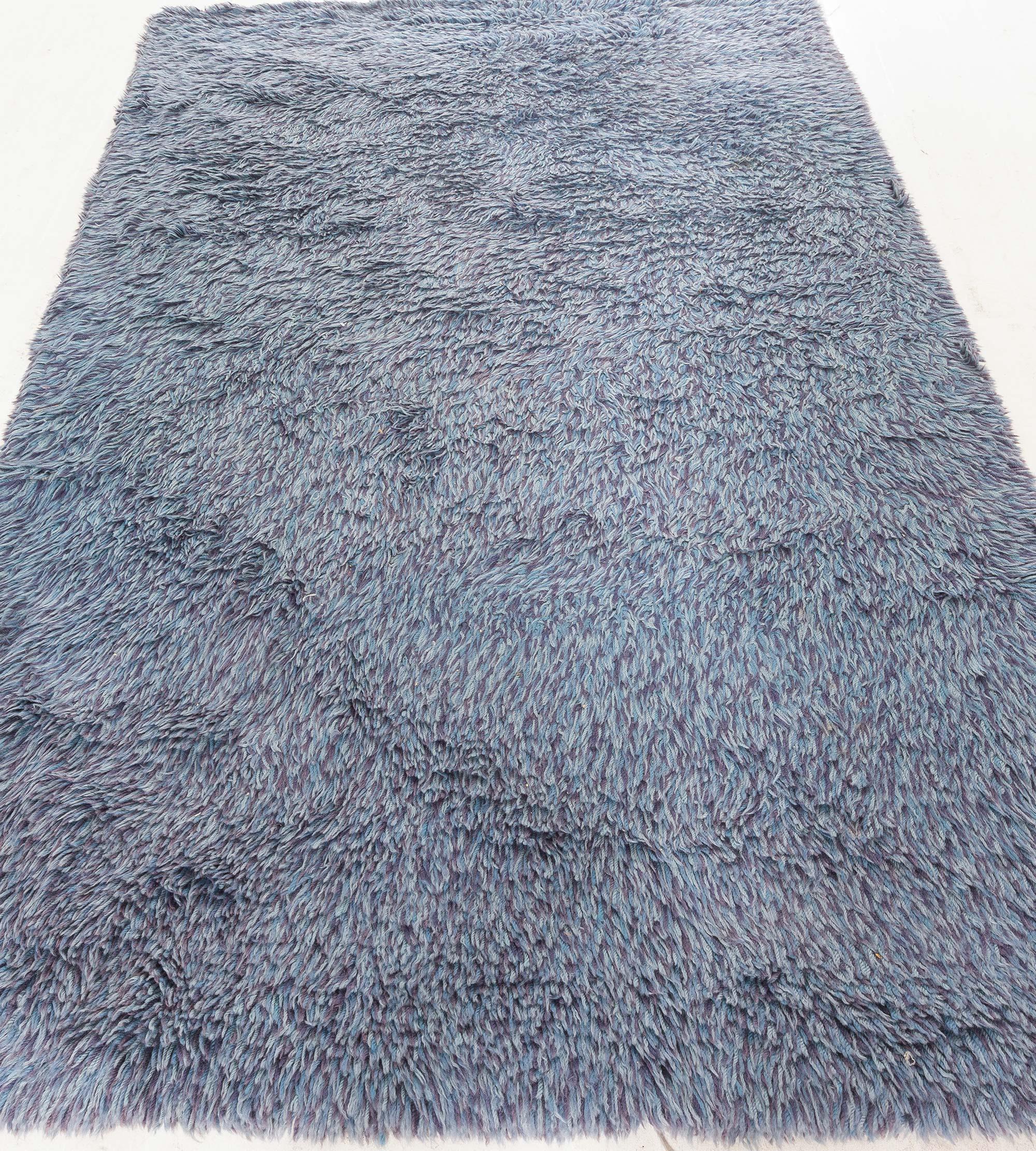 20ième siècle Doris Leslie Blau Vintage Swedish Rya Rug in Blue en vente