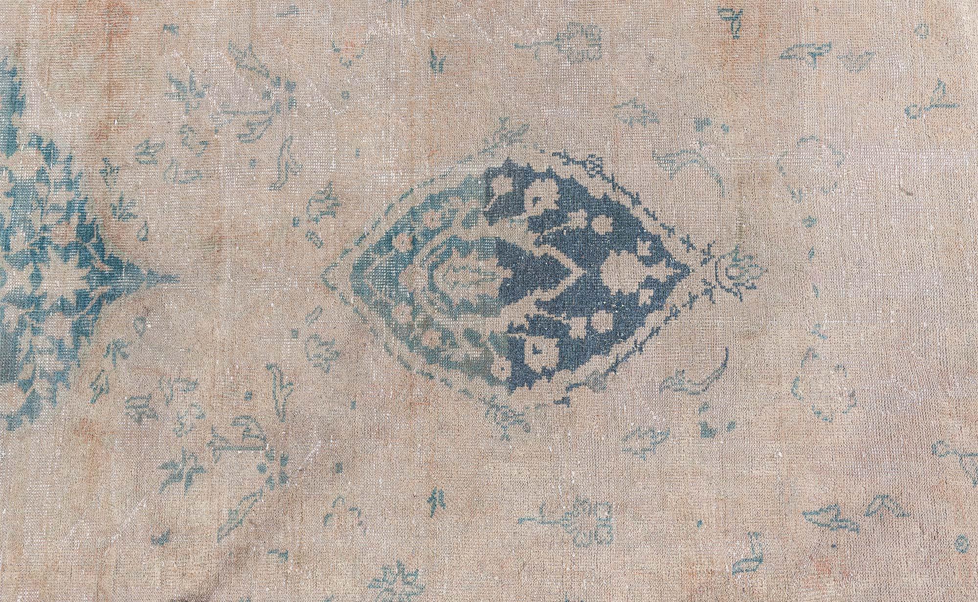 Doris Leslie Blau Alfombra turca vintage de lana anudada a mano Borlou Turco en venta