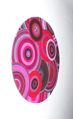 „Assemblage Nr. 03“ von Doris Marten – Abstrakte Malerei auf Schallplatte, leuchtendes Pink