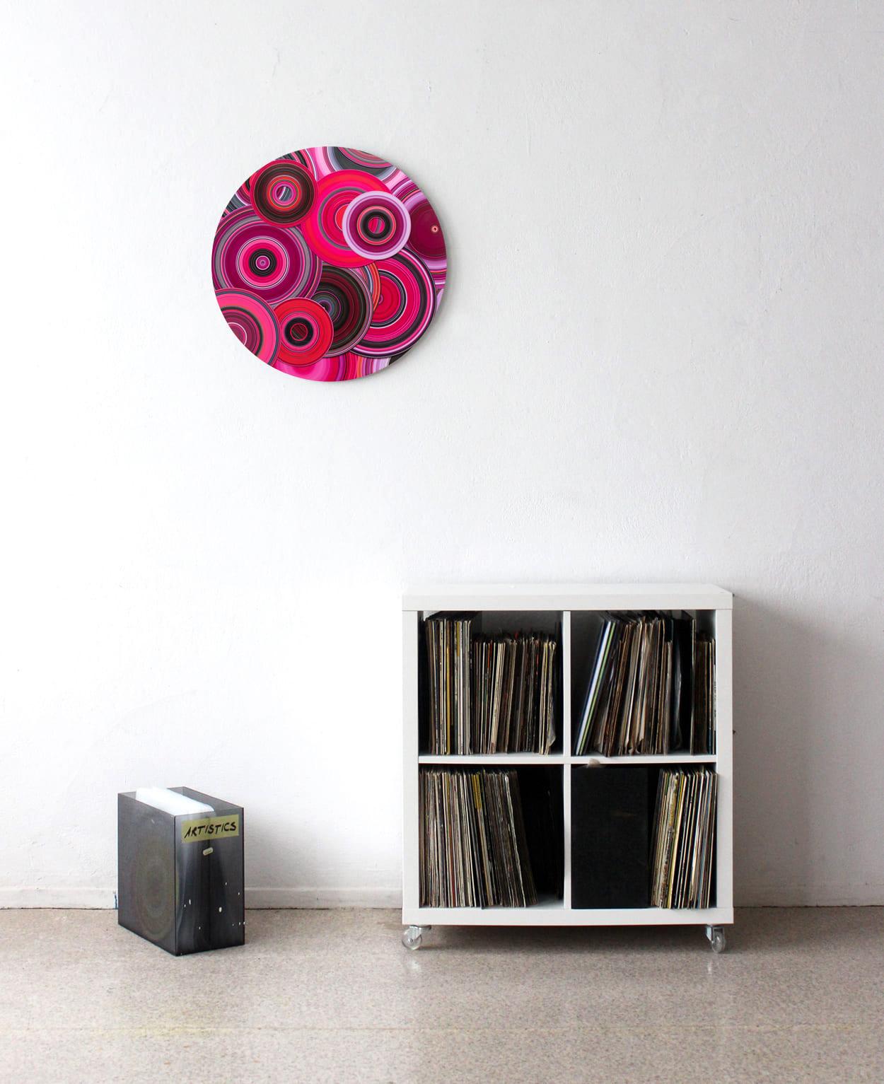 Assemblage No.03 di Doris Marten - Pittura astratta su vinile, rosa acceso, tondo in vendita 3