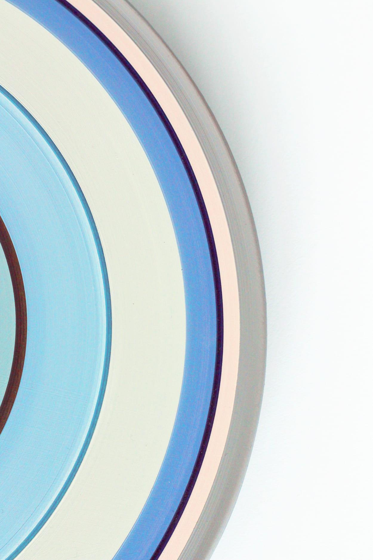 Pale Edition No.01 (Sound & Vision series) - Abstract painting on vinyl - Painting by Doris Marten