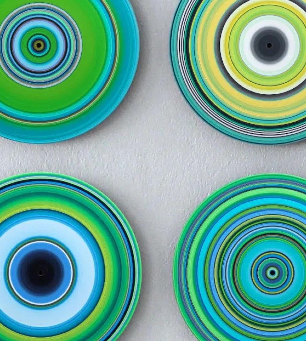 SOUND AND VISION - Wellensittiche von Doris Marten - Installation auf Vinyl im Angebot 6