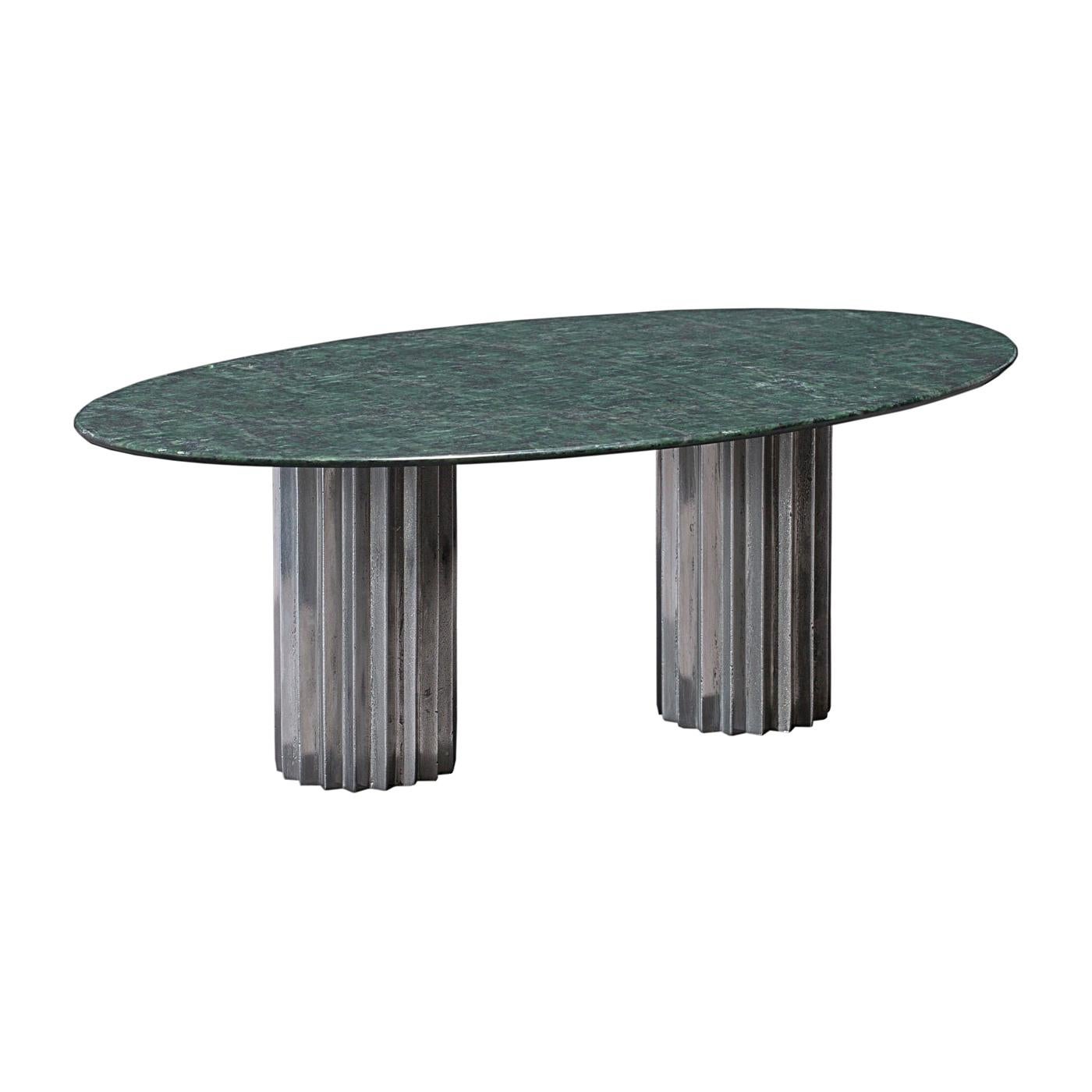 Mesa de comedor ovalada de doble pedestal Doris de mármol verde y aluminio fundido