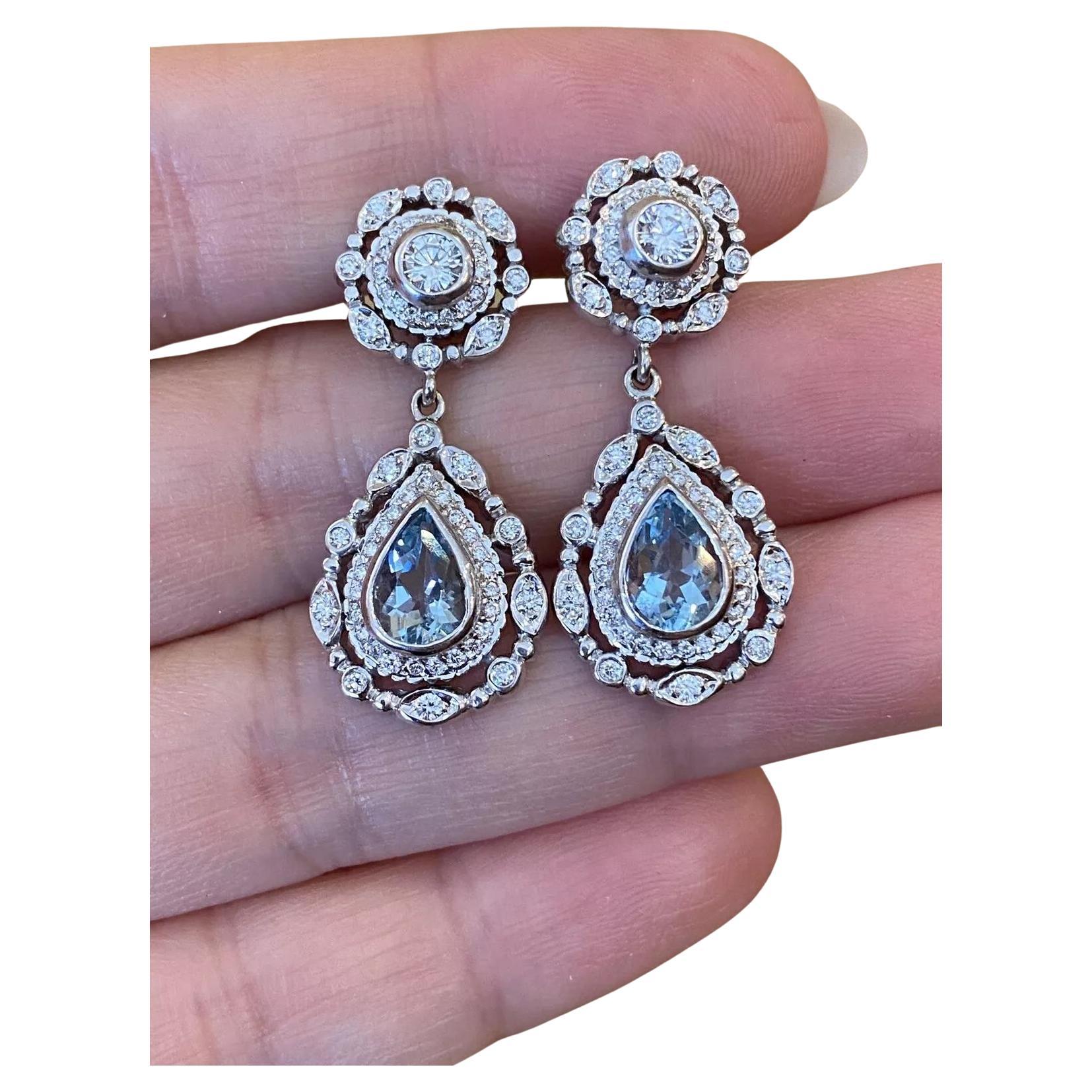 Doris Panos - Pendants d'oreilles aigue-marine et diamant en or blanc 18 carats en vente