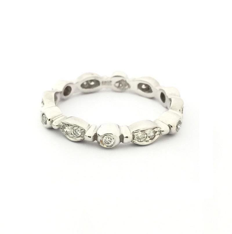 Doris Panos Diamant Eternity Band in 18k Weißgold 
Diamanten 0,40 Karat Gesamtgewicht 
Ring Größe 6.5
R783LWG