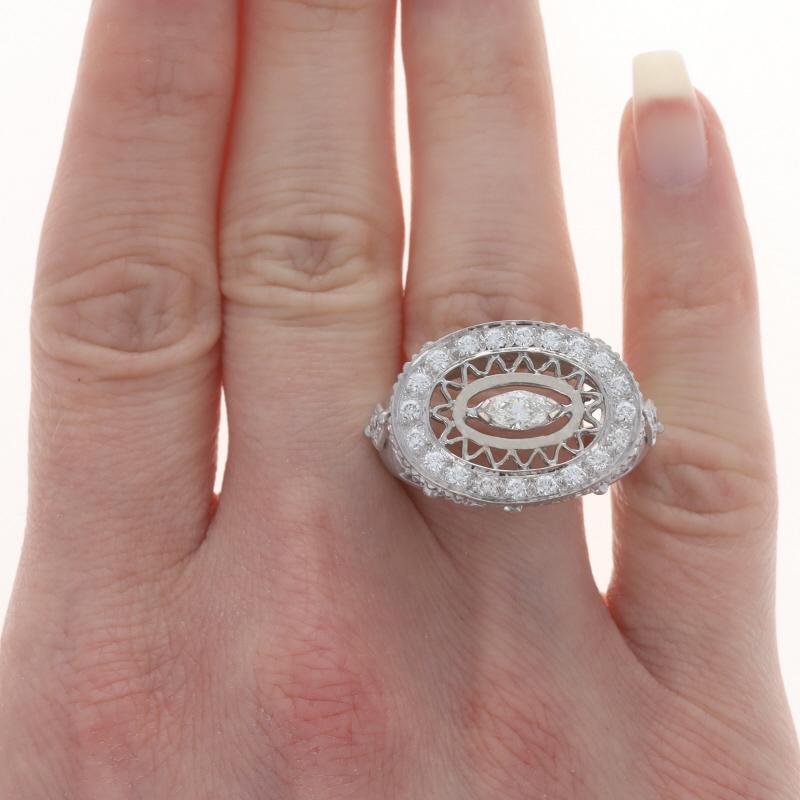 Precio de venta al público: 10.000

Talla: 10 1/2

Marca: Doris Panos

Contenido de metal: Oro blanco de 18 quilates

Información sobre Stone
Diamante natural
Quilate(s) .28ct
Corte: Marquesa
Color: H
Claridad: VS1

Diamantes naturales
Quilate(s)