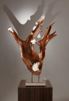 " Armonía Universal " Escultura Orgánica Moderna de Palo de Rosa y Cristal de Cuarzo