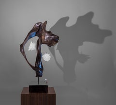 "Equilibrio Sagrado II" Escultura Orgánica Moderna de Madera de Teca y Cristal de Cuarzo