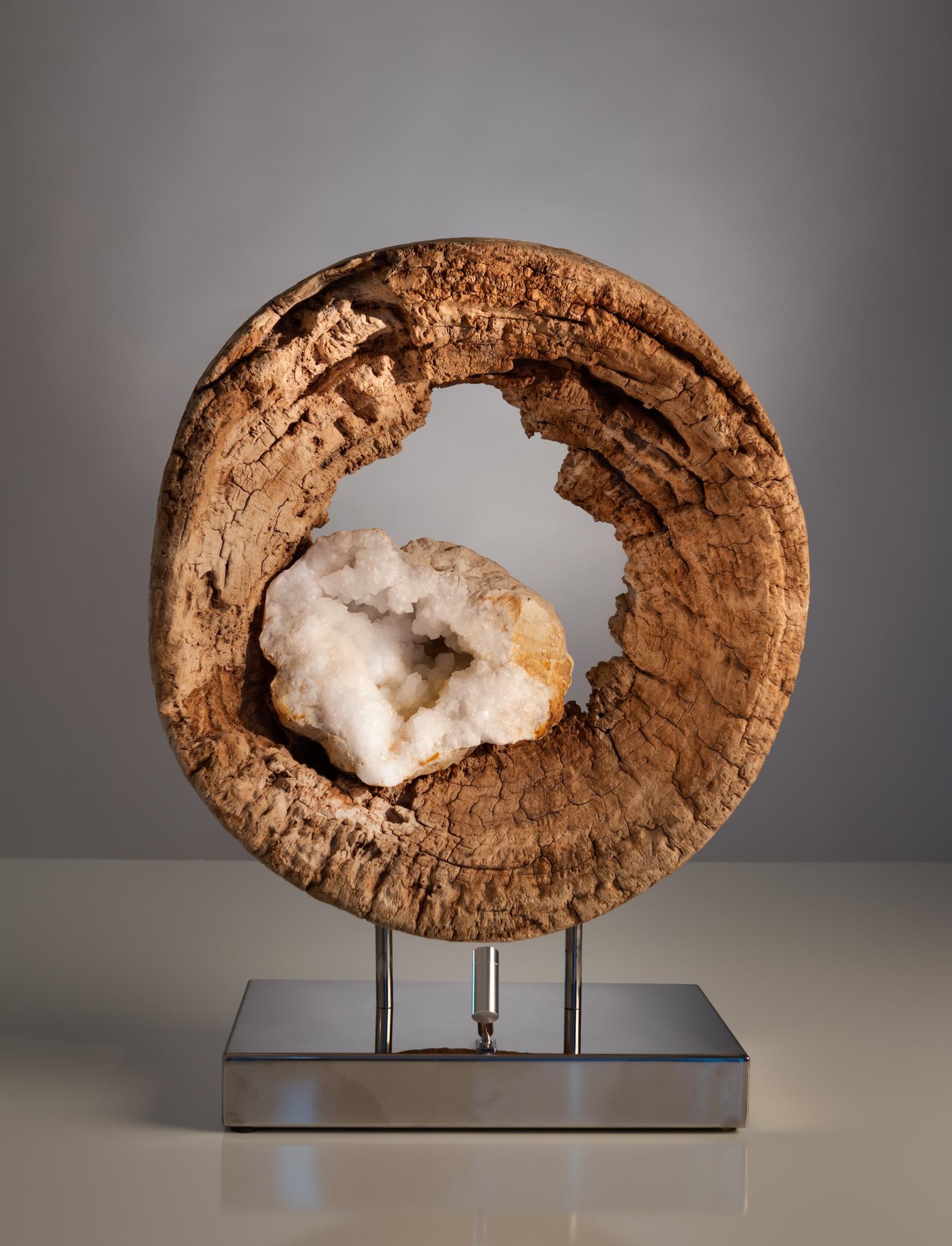 Abstract Sculpture Dorit Schwartz - « Interior World », géode de citrine naturelle, sculpture organique moderne en bois de rocher