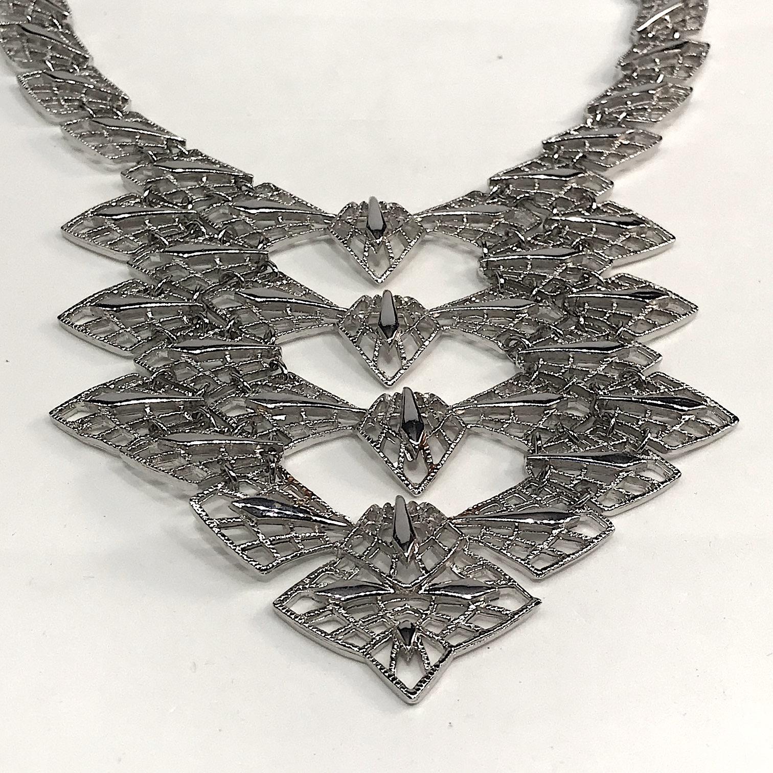 D'Orlan Silver Tone 1970s Abstract Bib Necklace In Good Condition In New York, NY