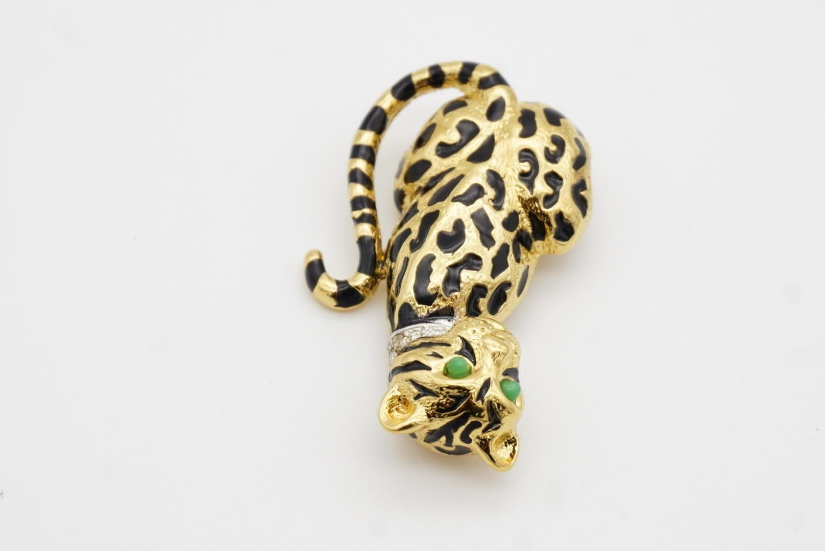 D'Orlan Vintage 1980 Vivid Black Enamel Leopard Green Eyes Crystals Neck Brooch For Sale 6